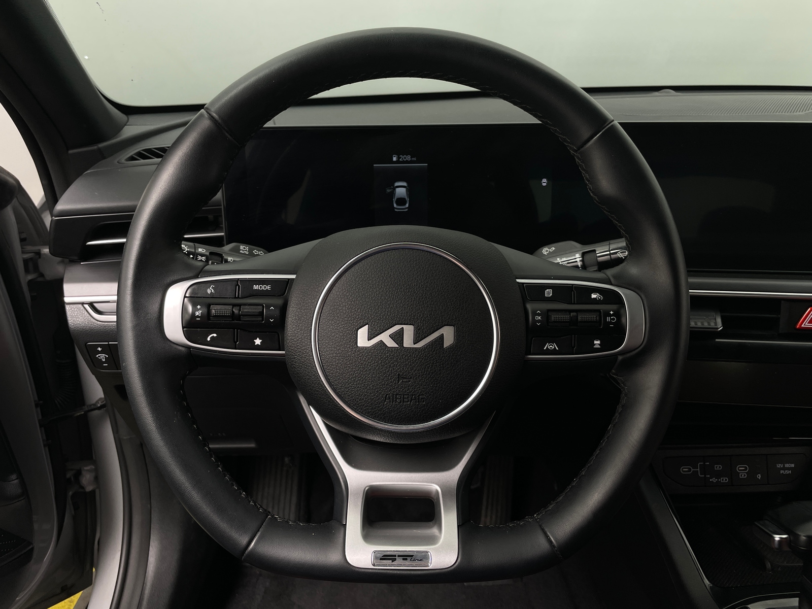 Thumbnail: 2026 Kia K5 - 4