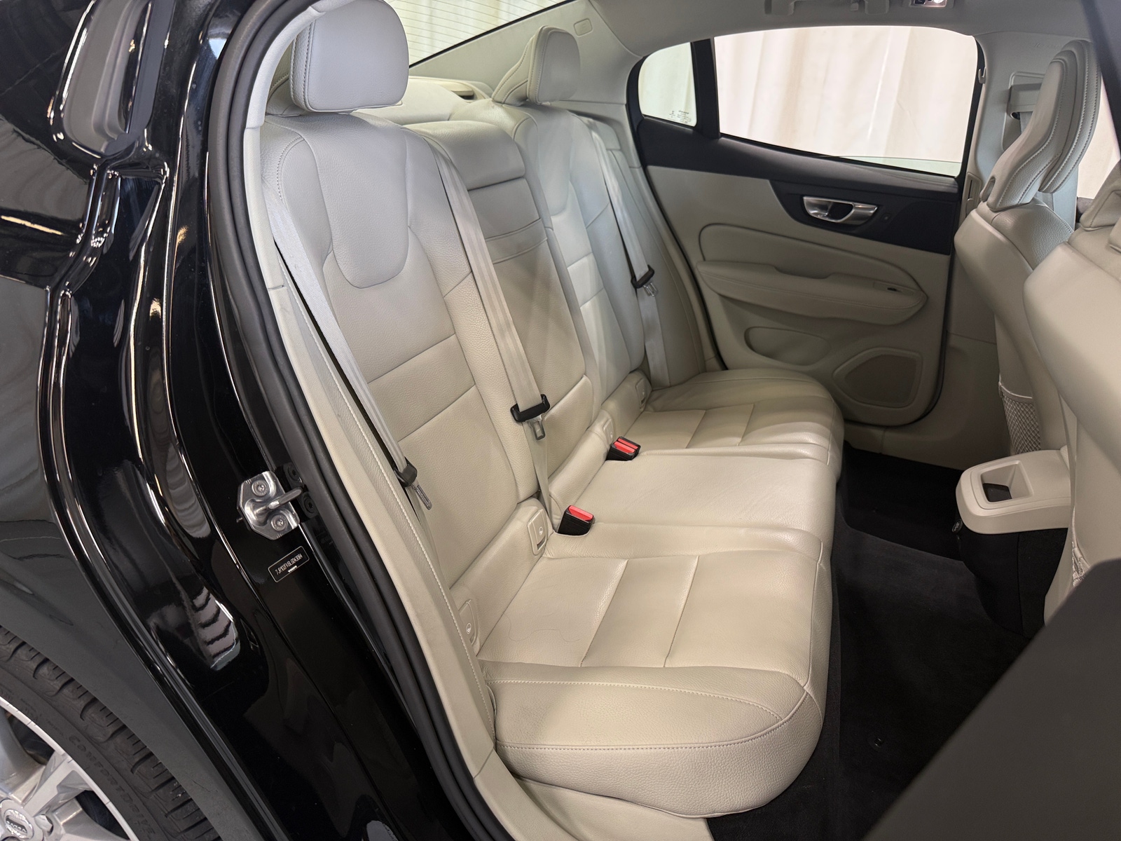 Thumbnail: 2020 Volvo S60 - 5