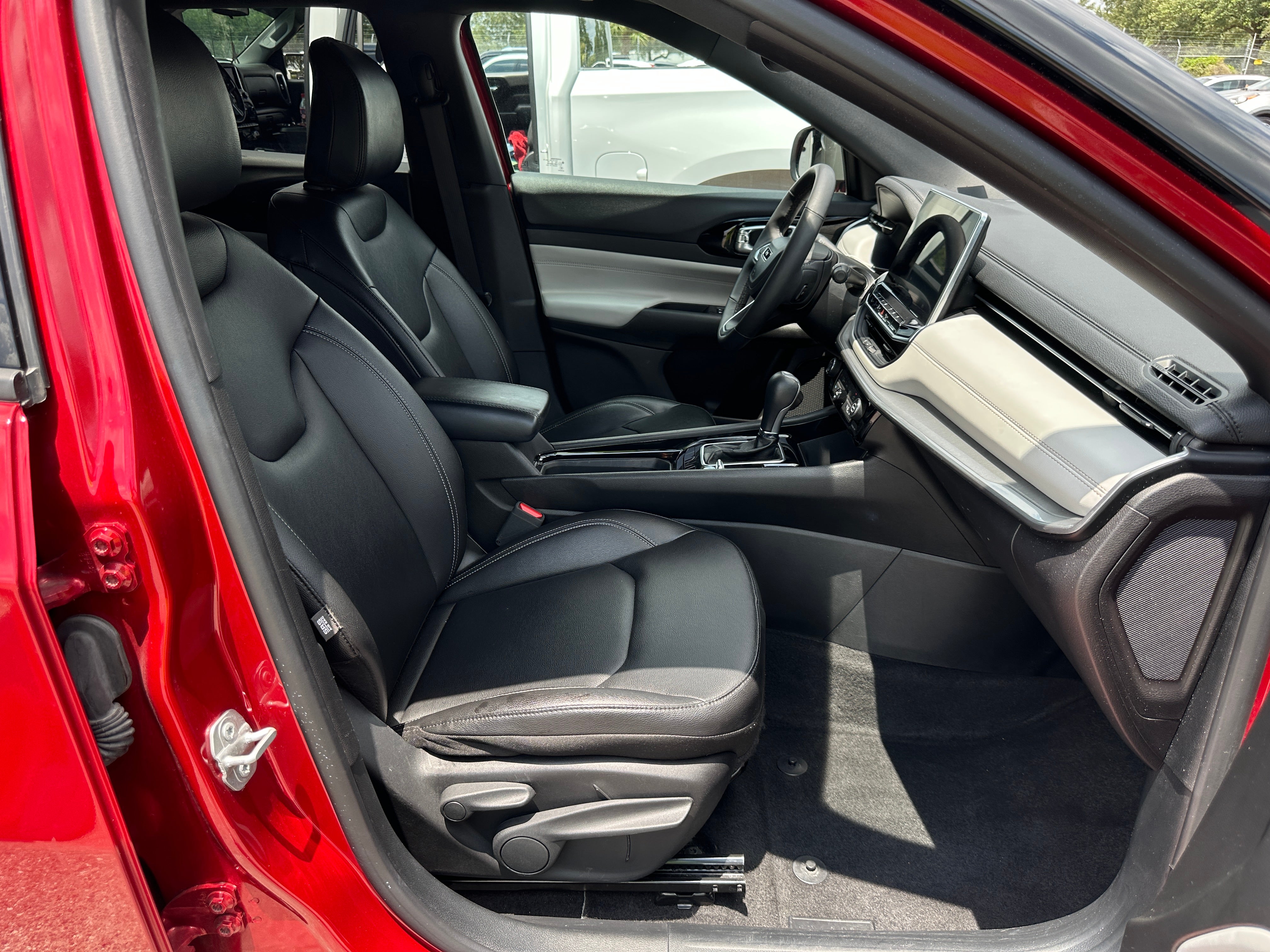 2025 Jeep Compass Limited - Photo 4