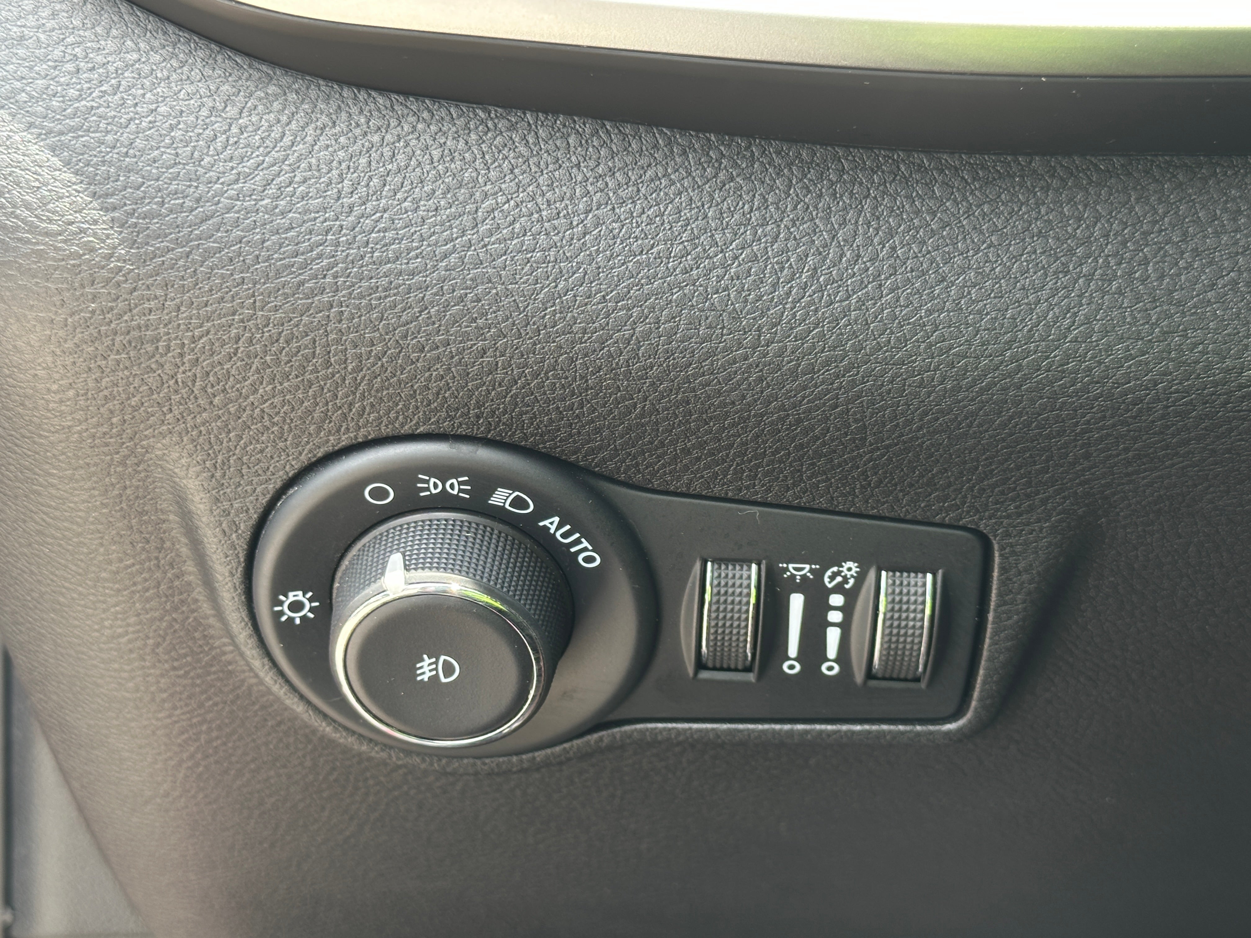 2025 Jeep Compass Limited - Photo 18