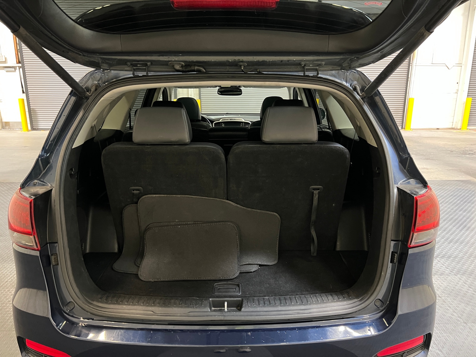 Thumbnail: 2019 Kia Sorento - 6