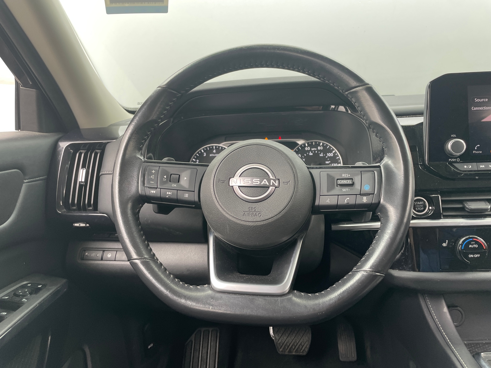 Thumbnail: 2023 Nissan Pathfinder - 5