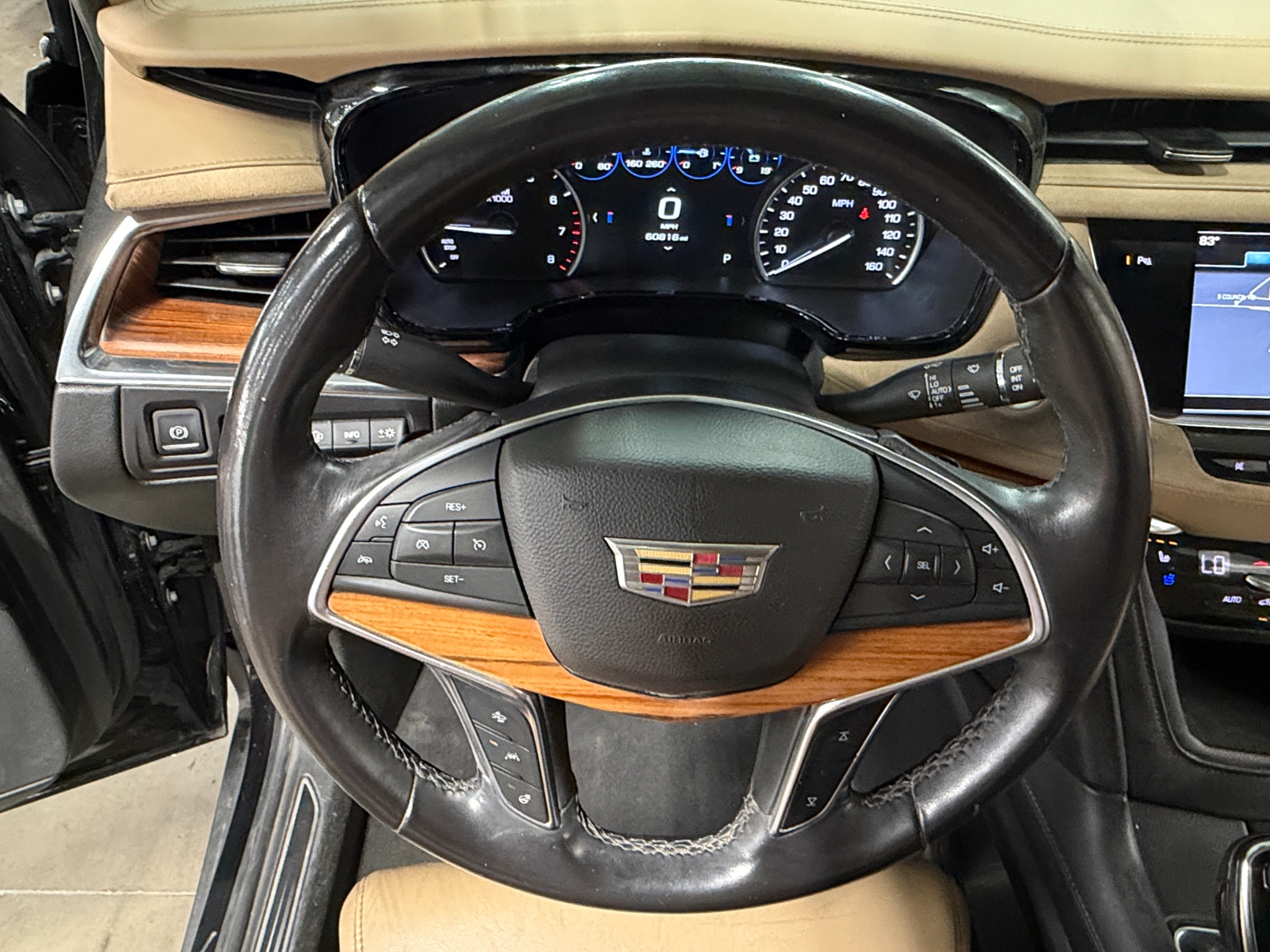 Thumbnail: 2017 Cadillac XT5 - 4