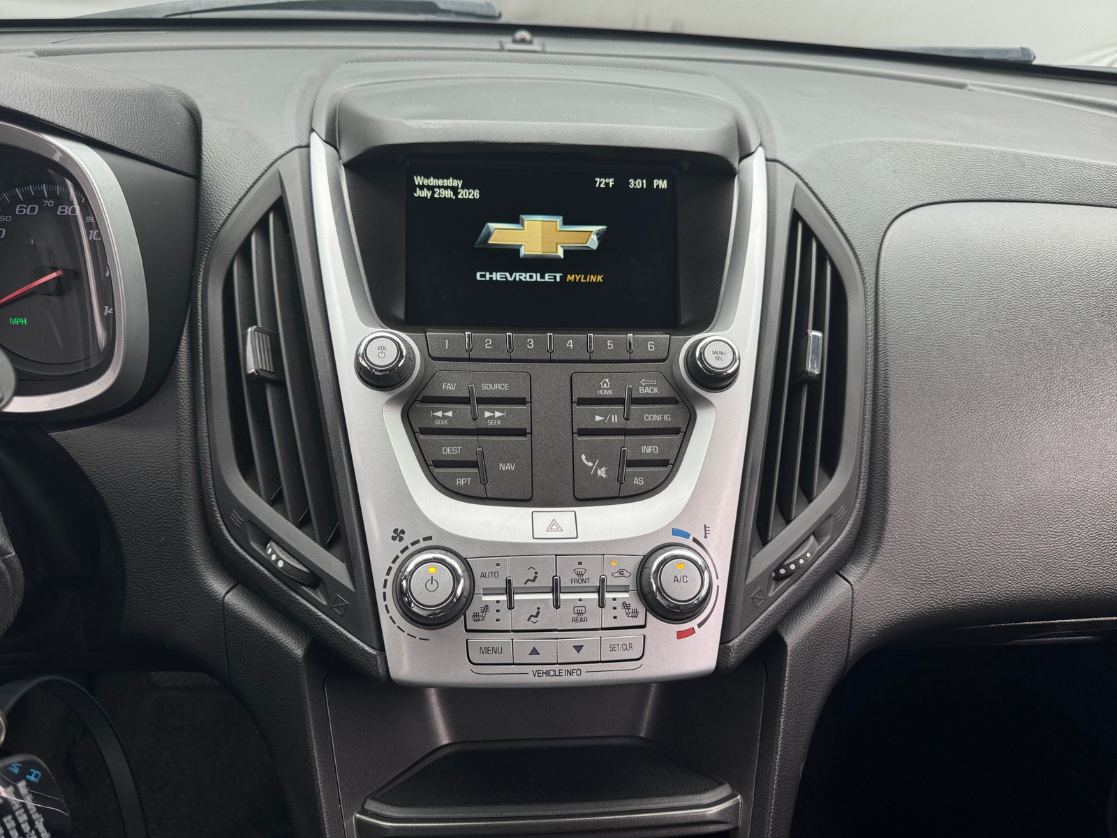 Thumbnail: 2017 Chevrolet Equinox - 3