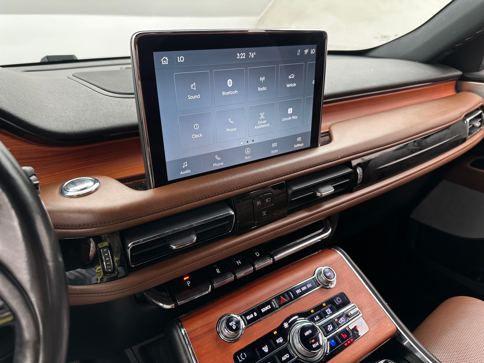 Thumbnail: 2020 Lincoln Aviator - 3