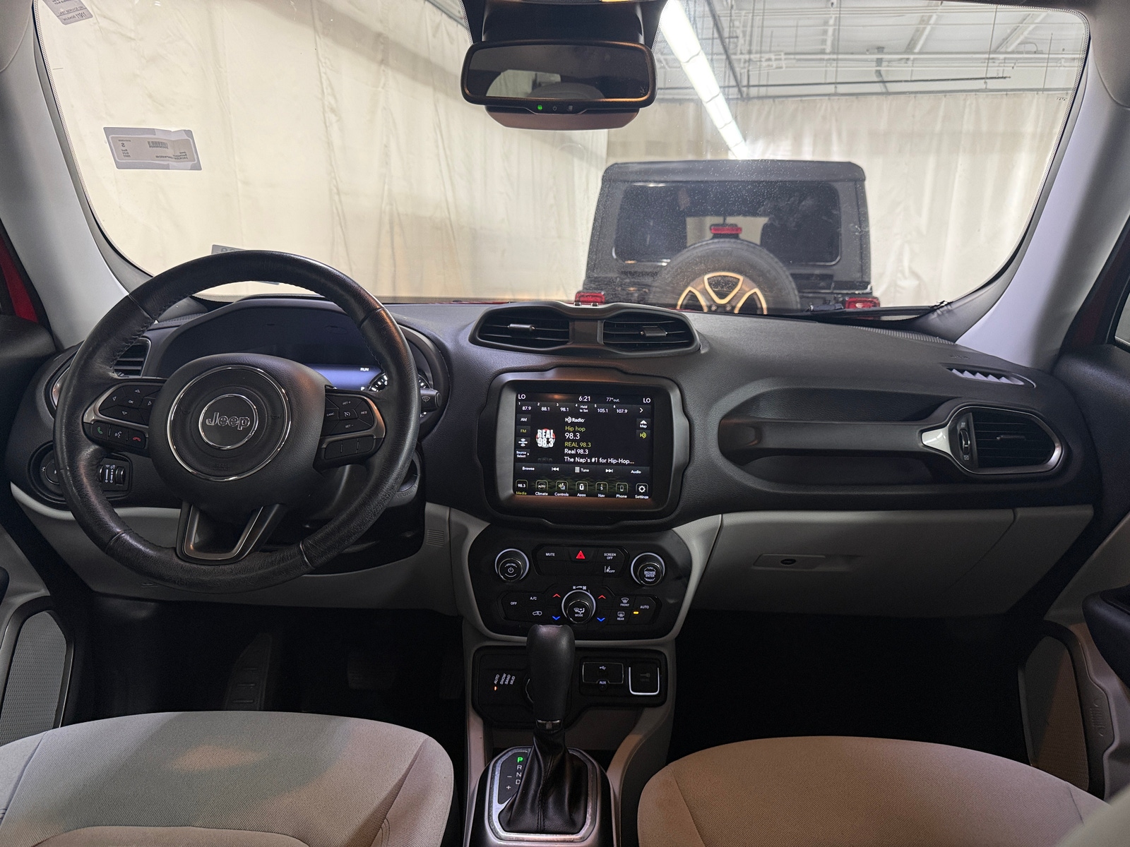 Thumbnail: 2022 Jeep Renegade - 3
