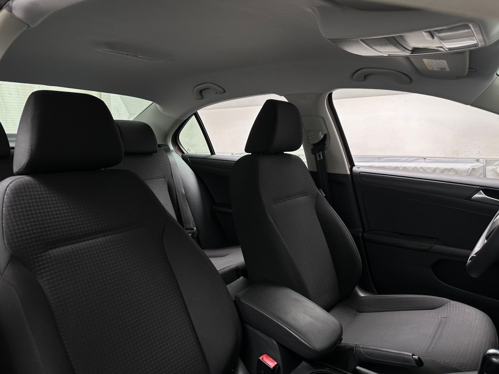 Thumbnail: 2016 Volkswagen Jetta - 2