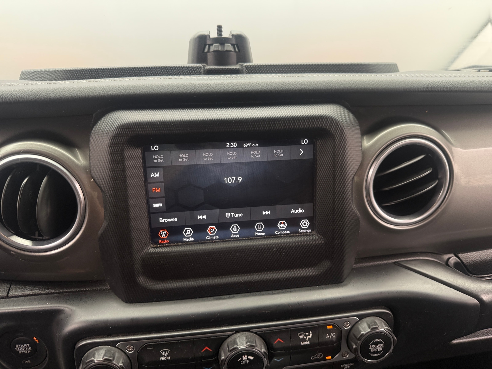 Thumbnail: 2019 Jeep Wrangler - 4