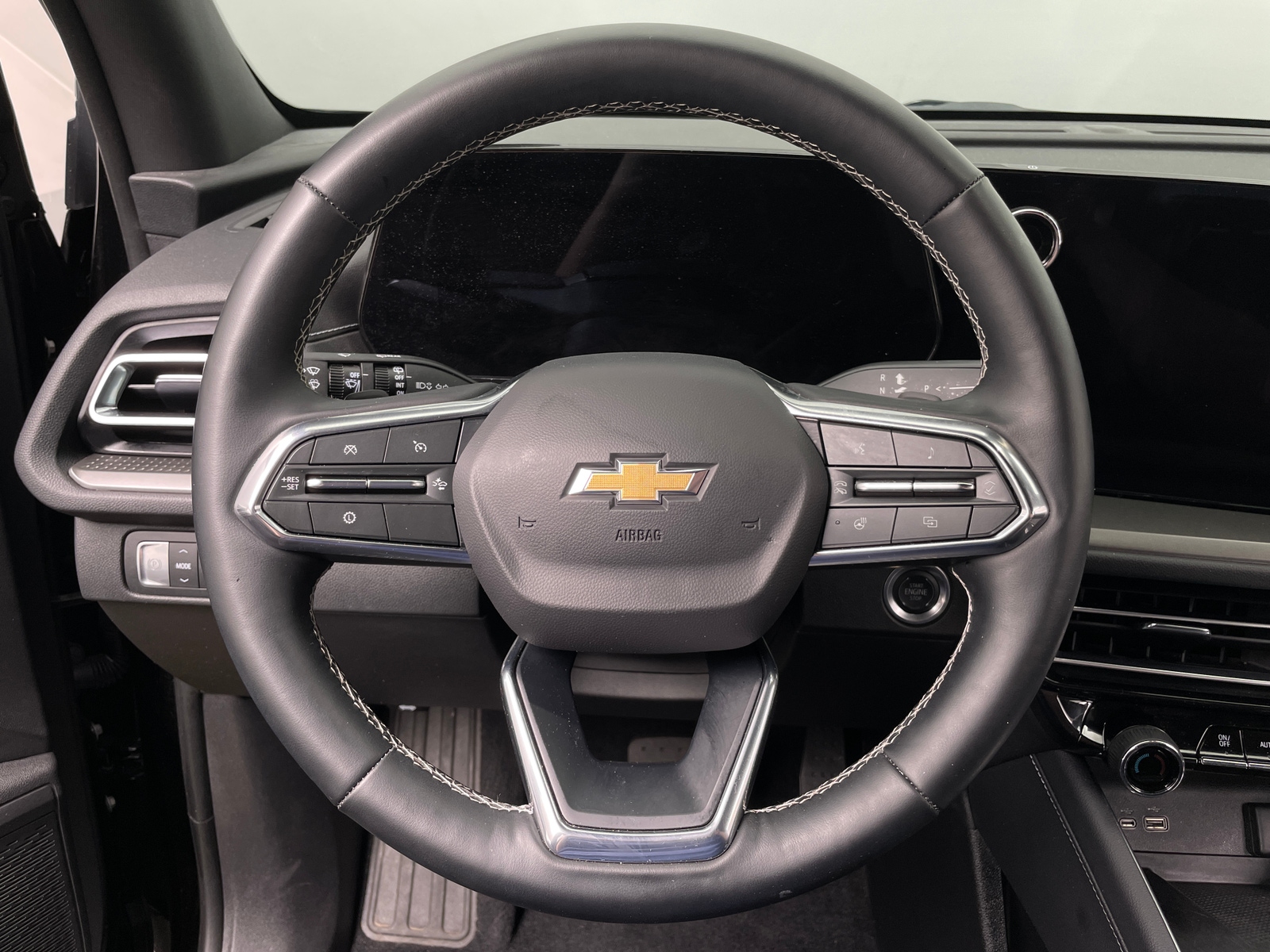 Thumbnail: 2025 Chevrolet Traverse - 5