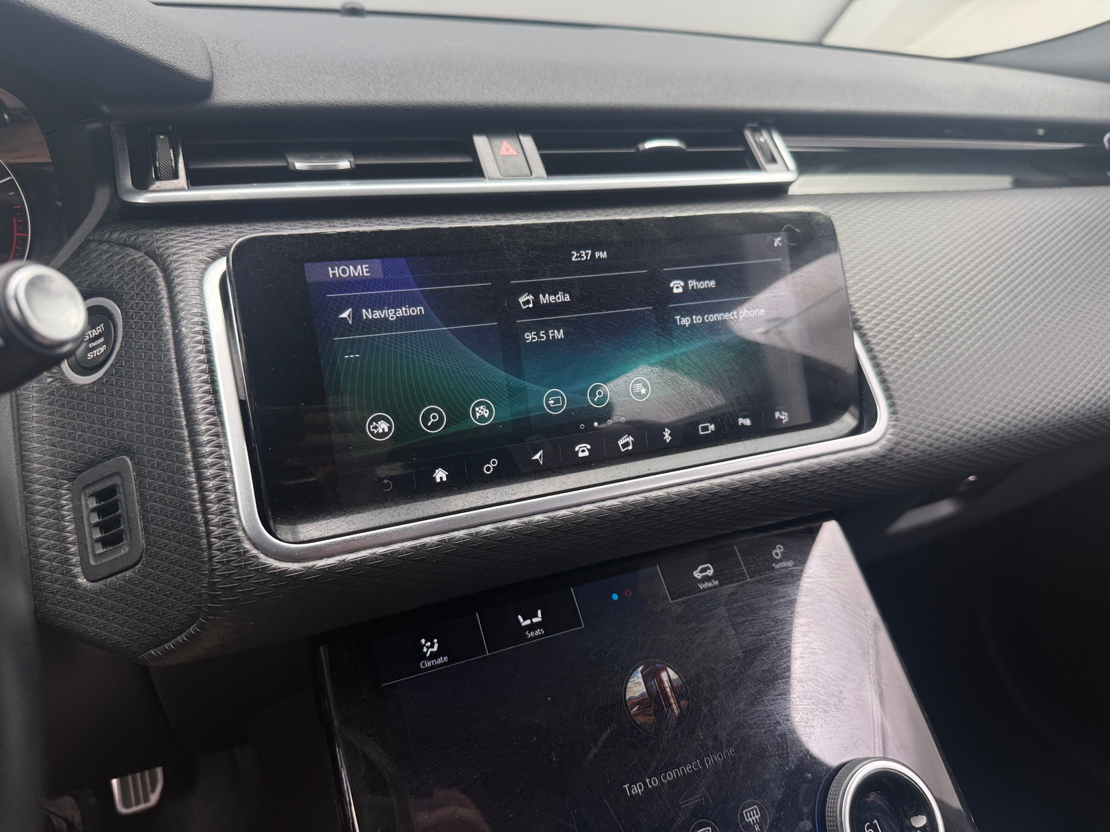 Thumbnail: 2020 Land Rover Range Rover Velar - 3