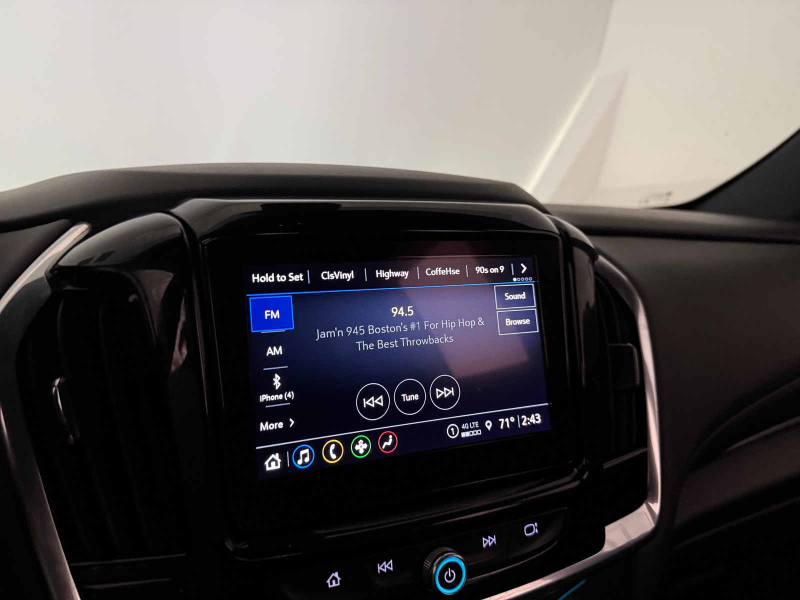 Thumbnail: 2023 Chevrolet Traverse - 4