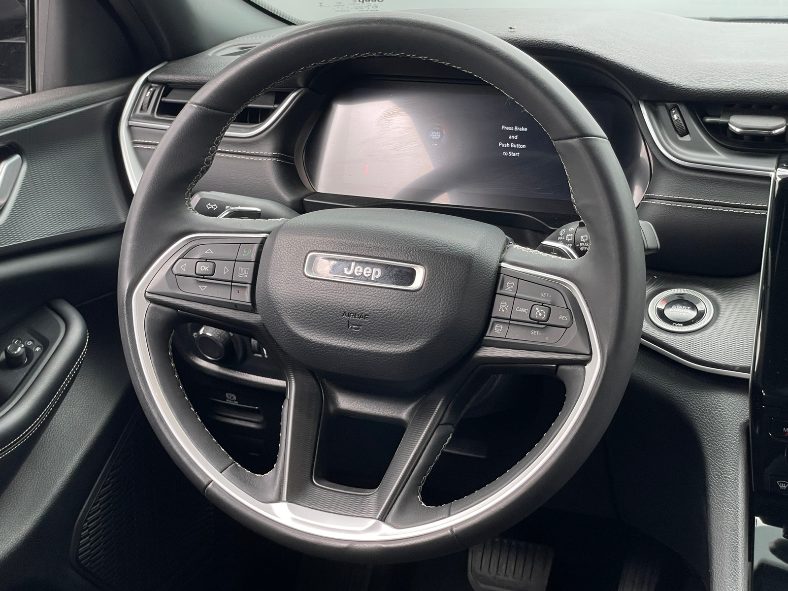 Thumbnail: 2024 Jeep Grand Cherokee - 4