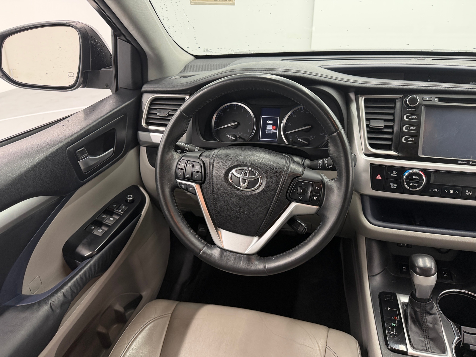 Thumbnail: 2014 Toyota Highlander - 5