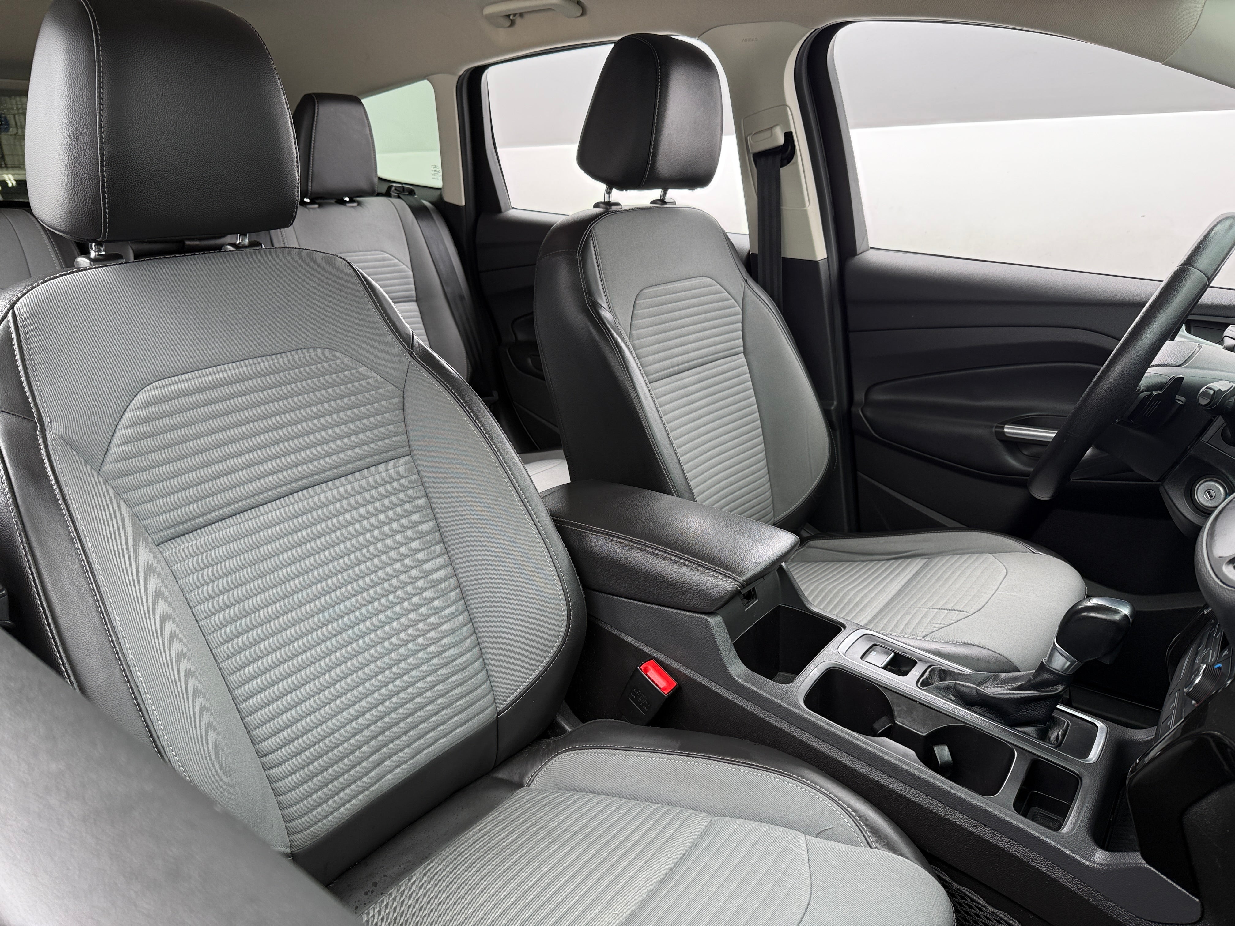 2017 Ford Escape SE - Photo 4