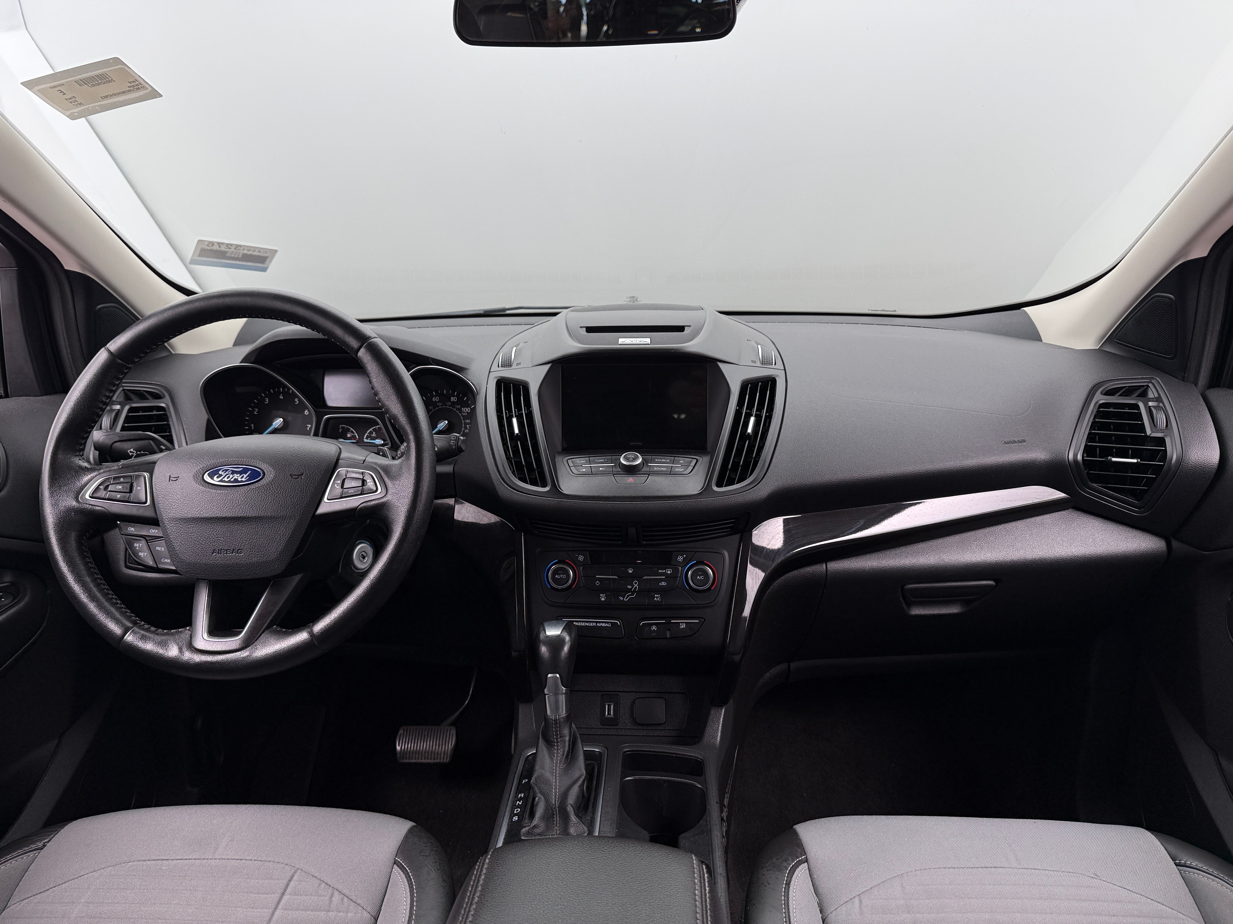 2017 Ford Escape SE - Photo 10