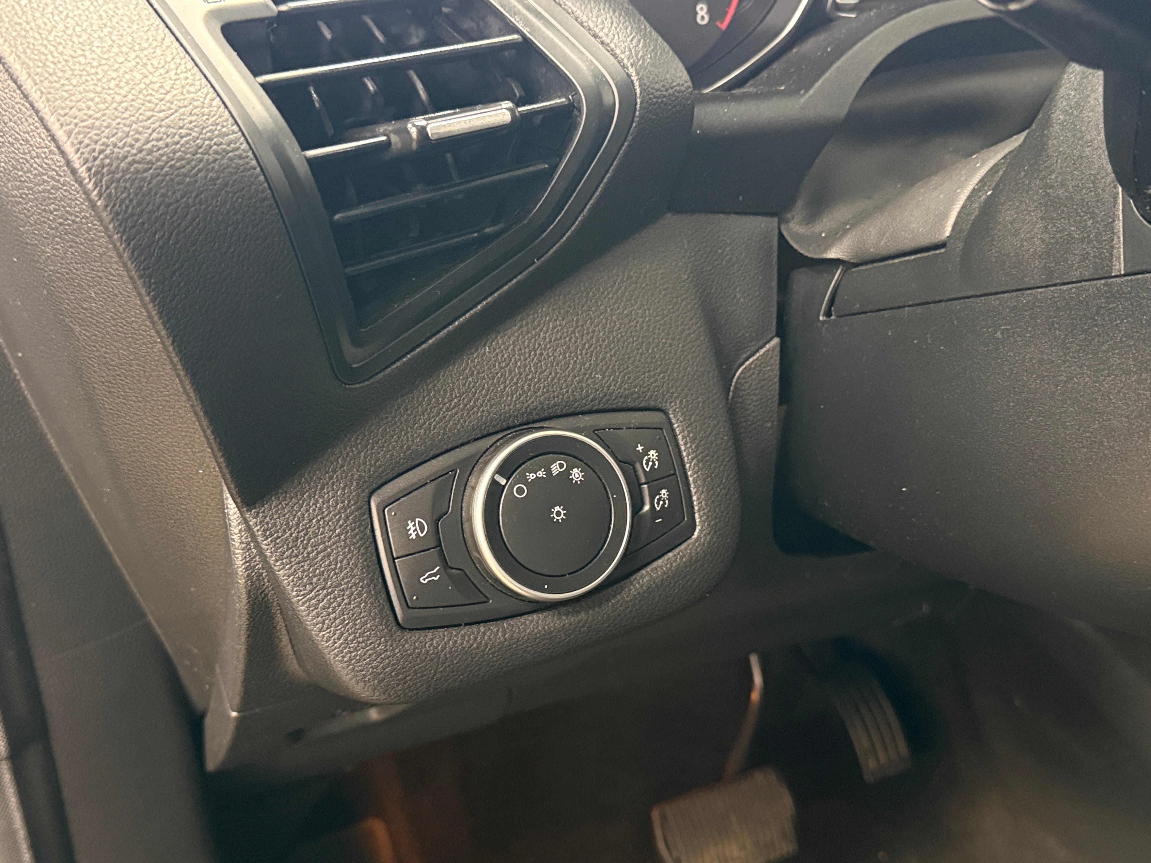2017 Ford Escape SE - Photo 12