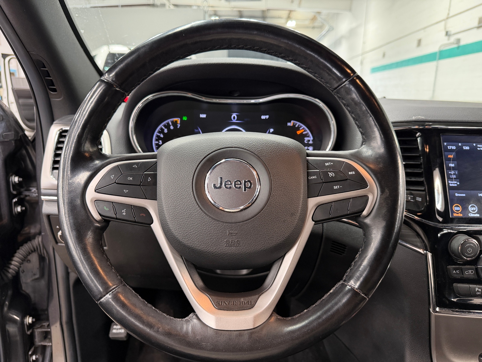 Thumbnail: 2020 Jeep Grand Cherokee - 4
