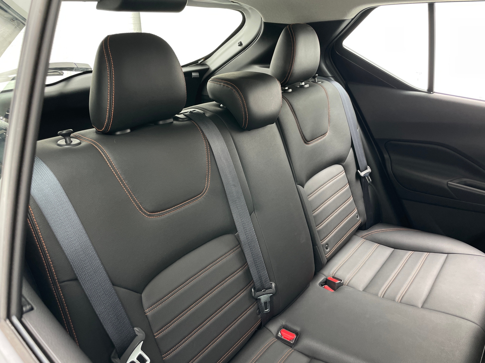 Thumbnail: 2018 Nissan Kicks - 5