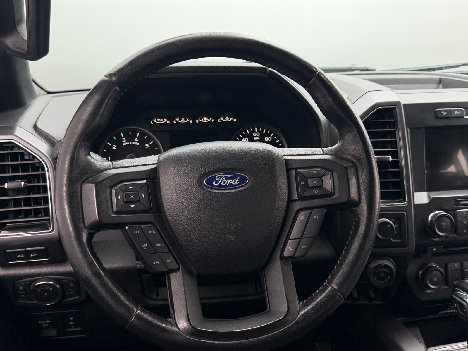 Thumbnail: 2018 Ford Econoline - 5
