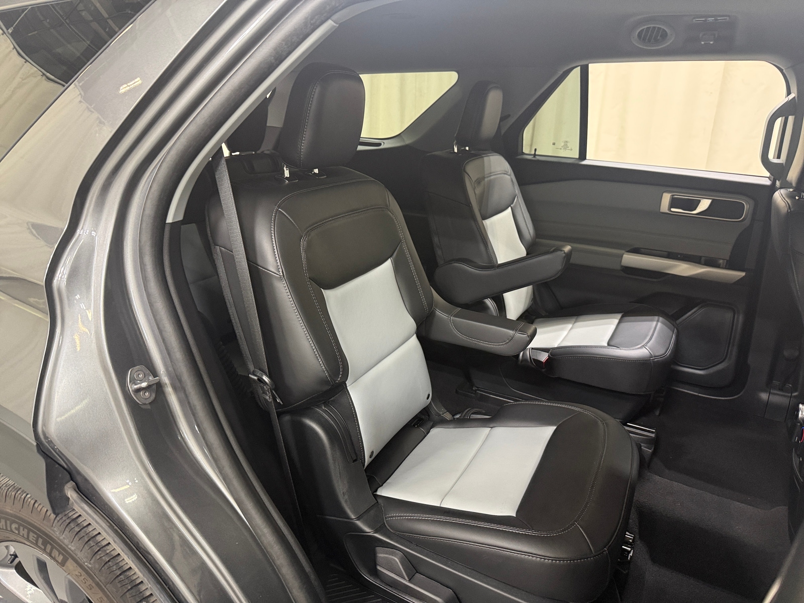 Thumbnail: 2024 Ford Explorer - 5