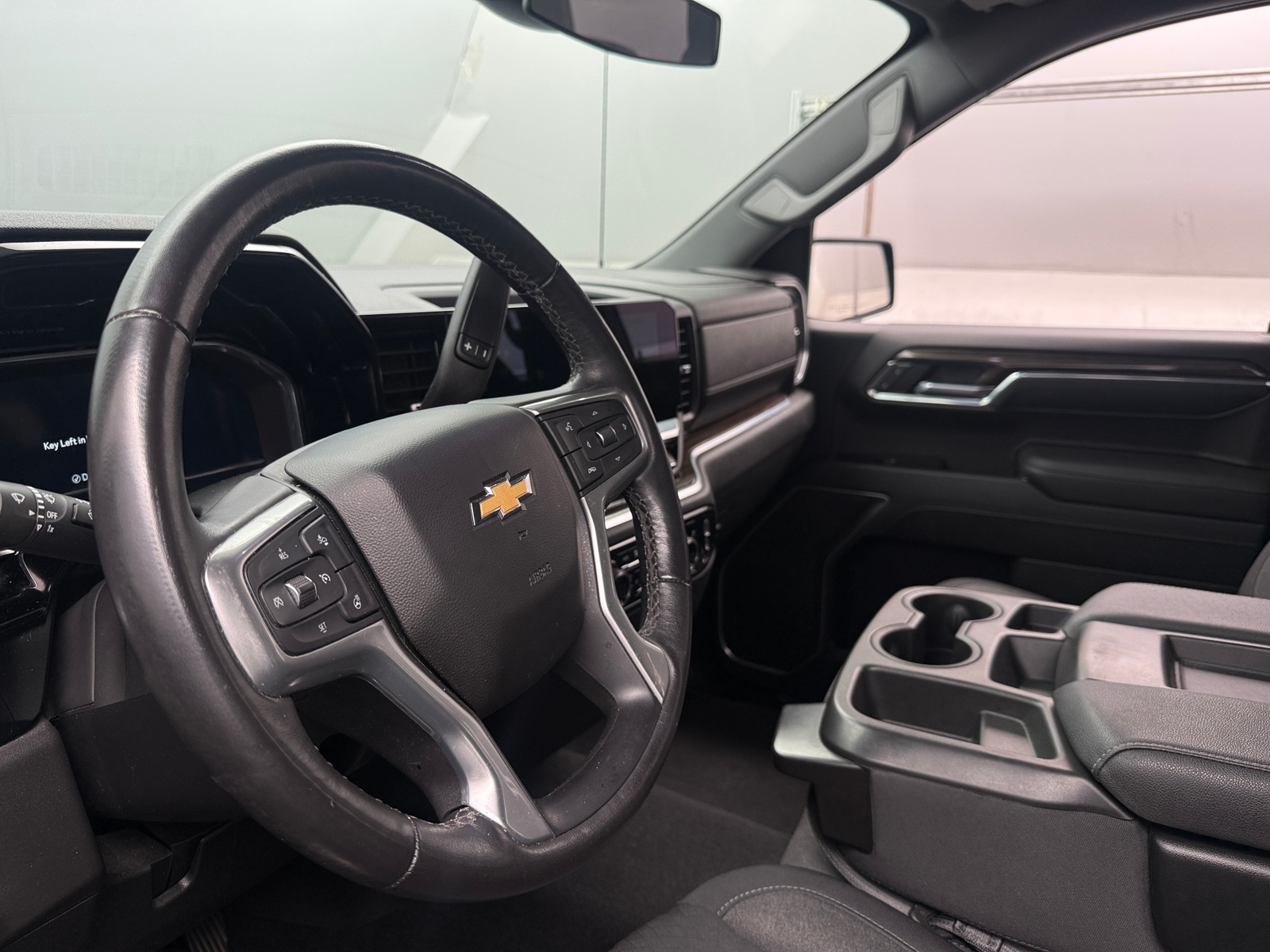 Thumbnail: 2022 Chevrolet Silverado 1500 - 5