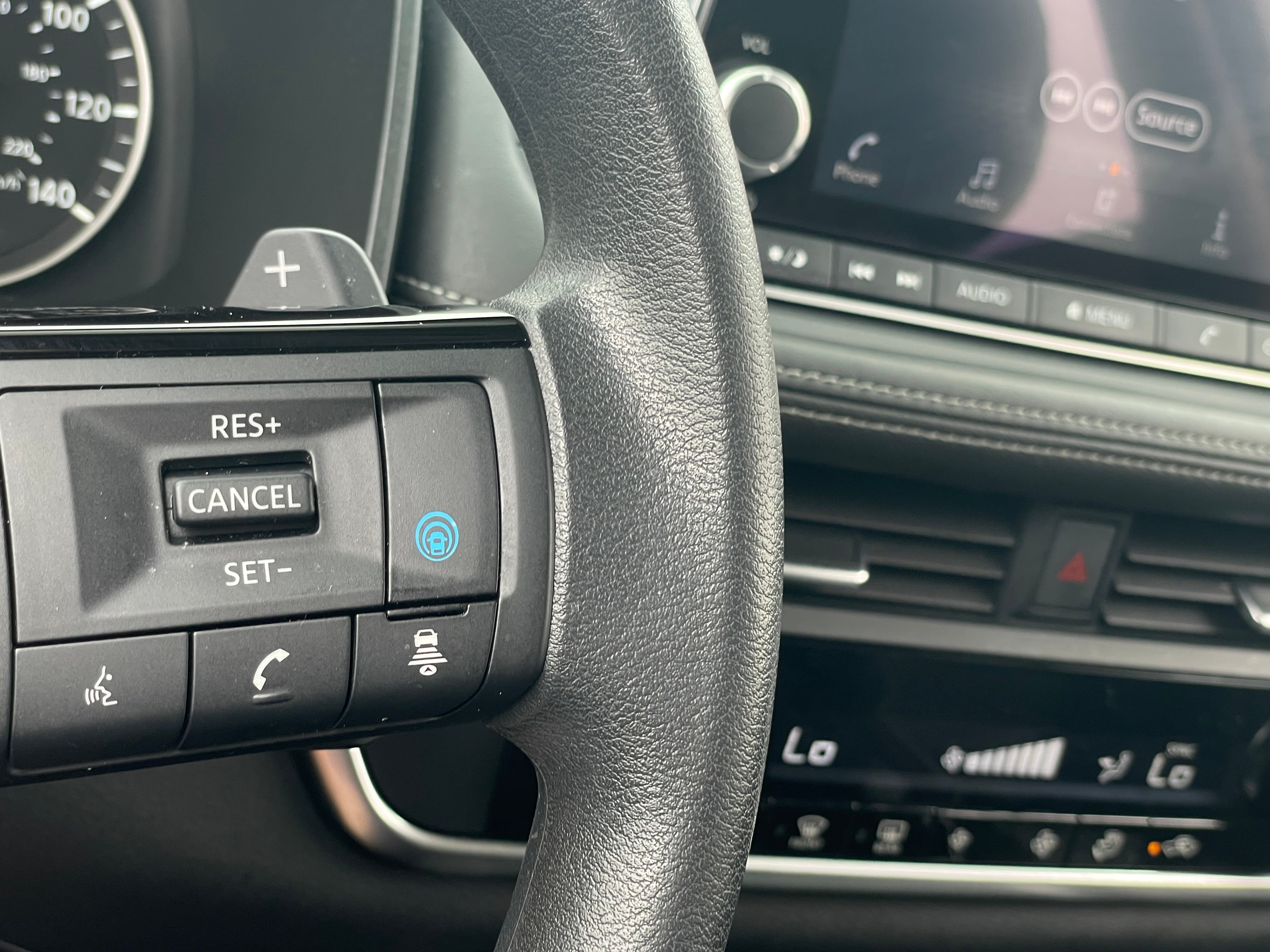 2023 Nissan Rogue SV - Photo 12