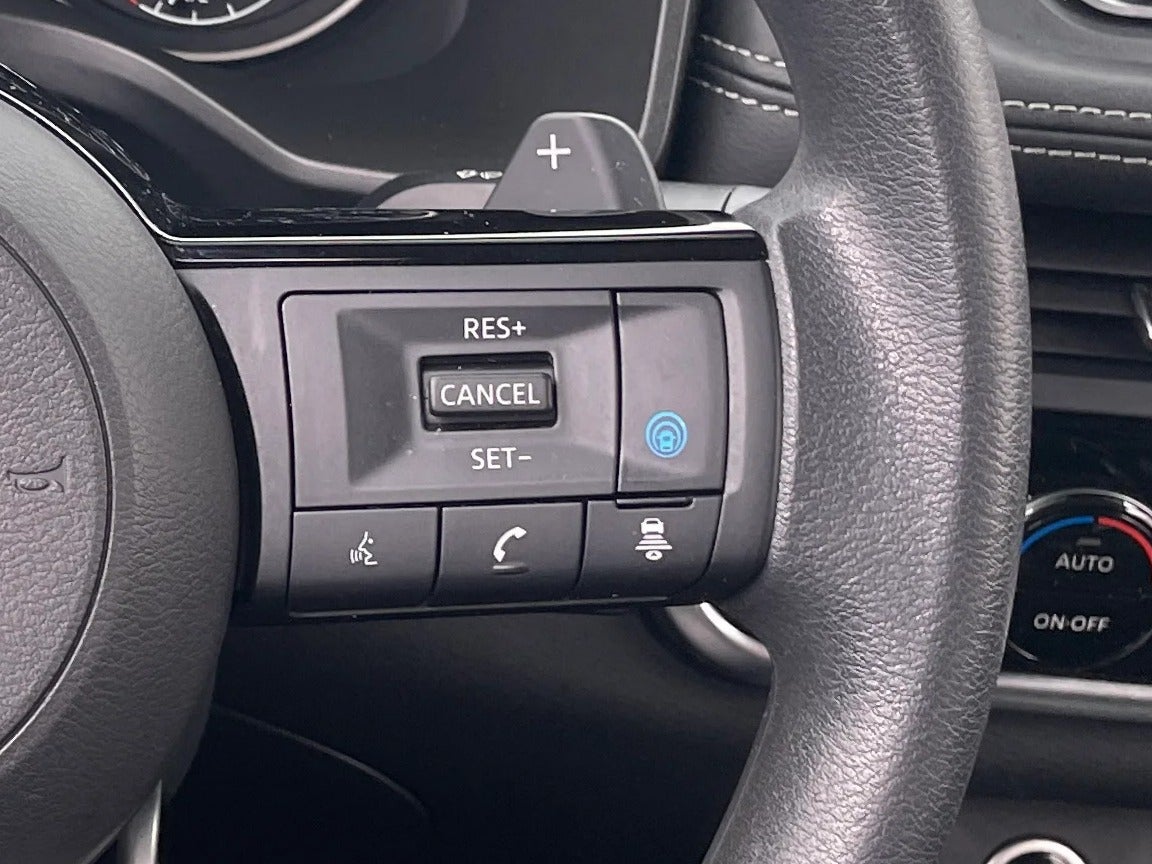 2023 Nissan Rogue SV - Photo 17
