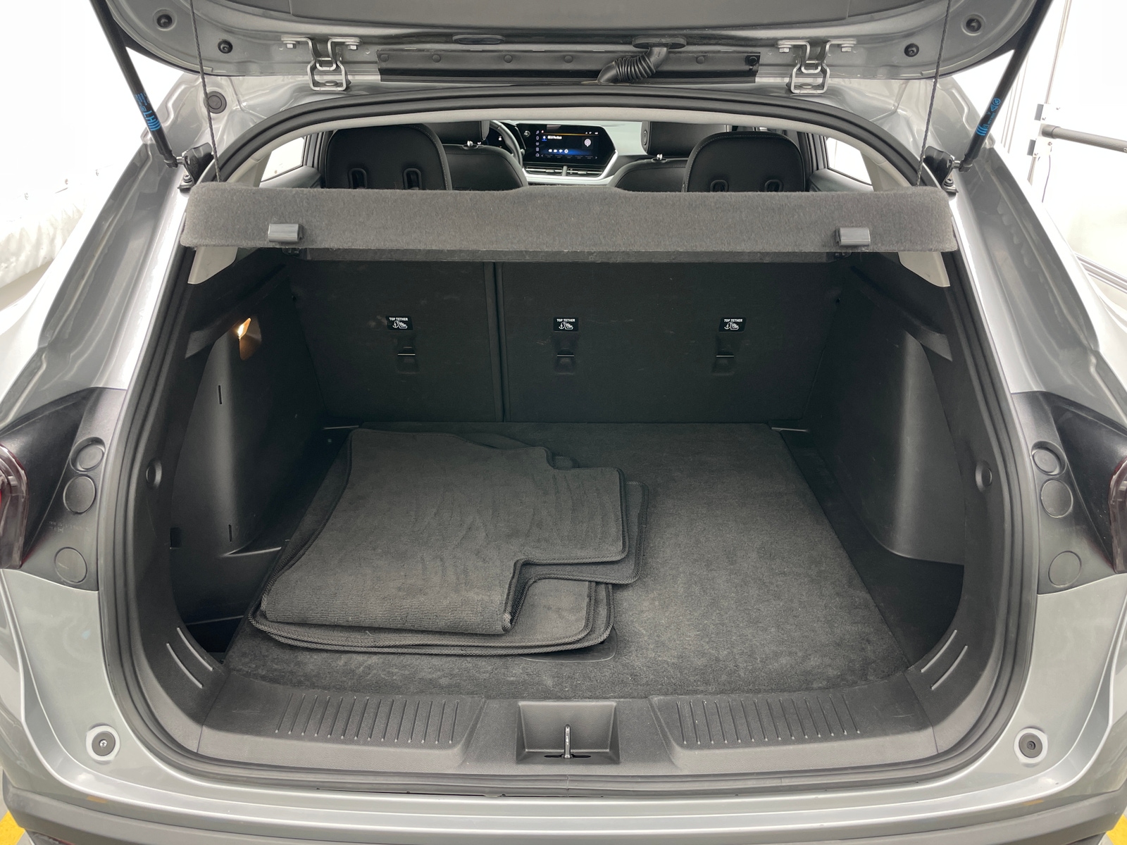 Thumbnail: 2025 Chevrolet Trax - 6