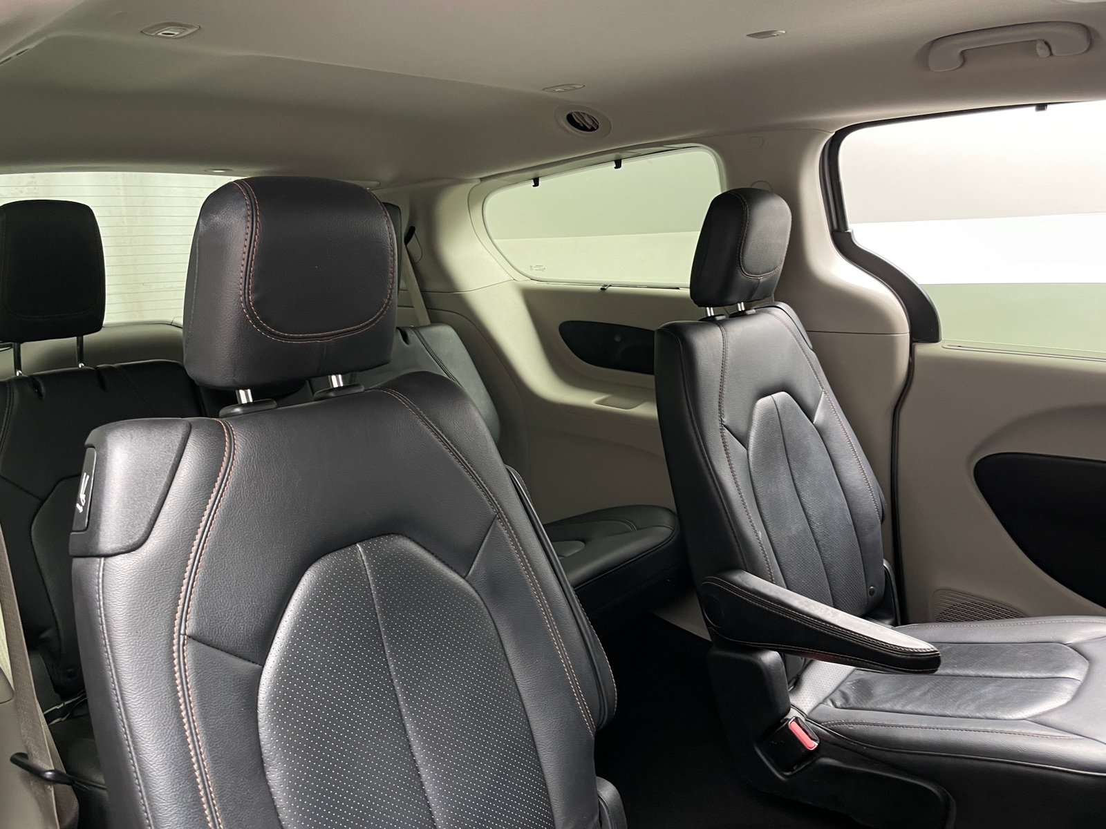 Thumbnail: 2020 Chrysler Pacifica - 5