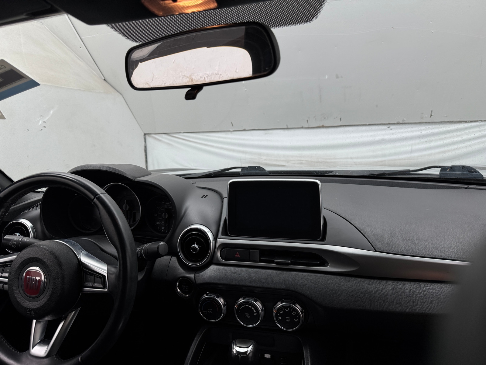 Thumbnail: 2018 Fiat 124 Spider - 3