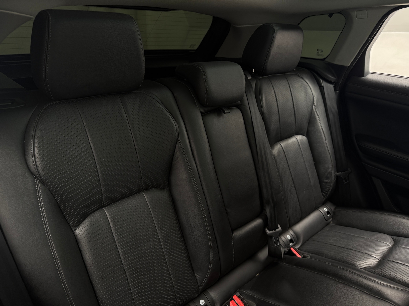 Thumbnail: 2017 Land Rover Range Rover Evoque - 5