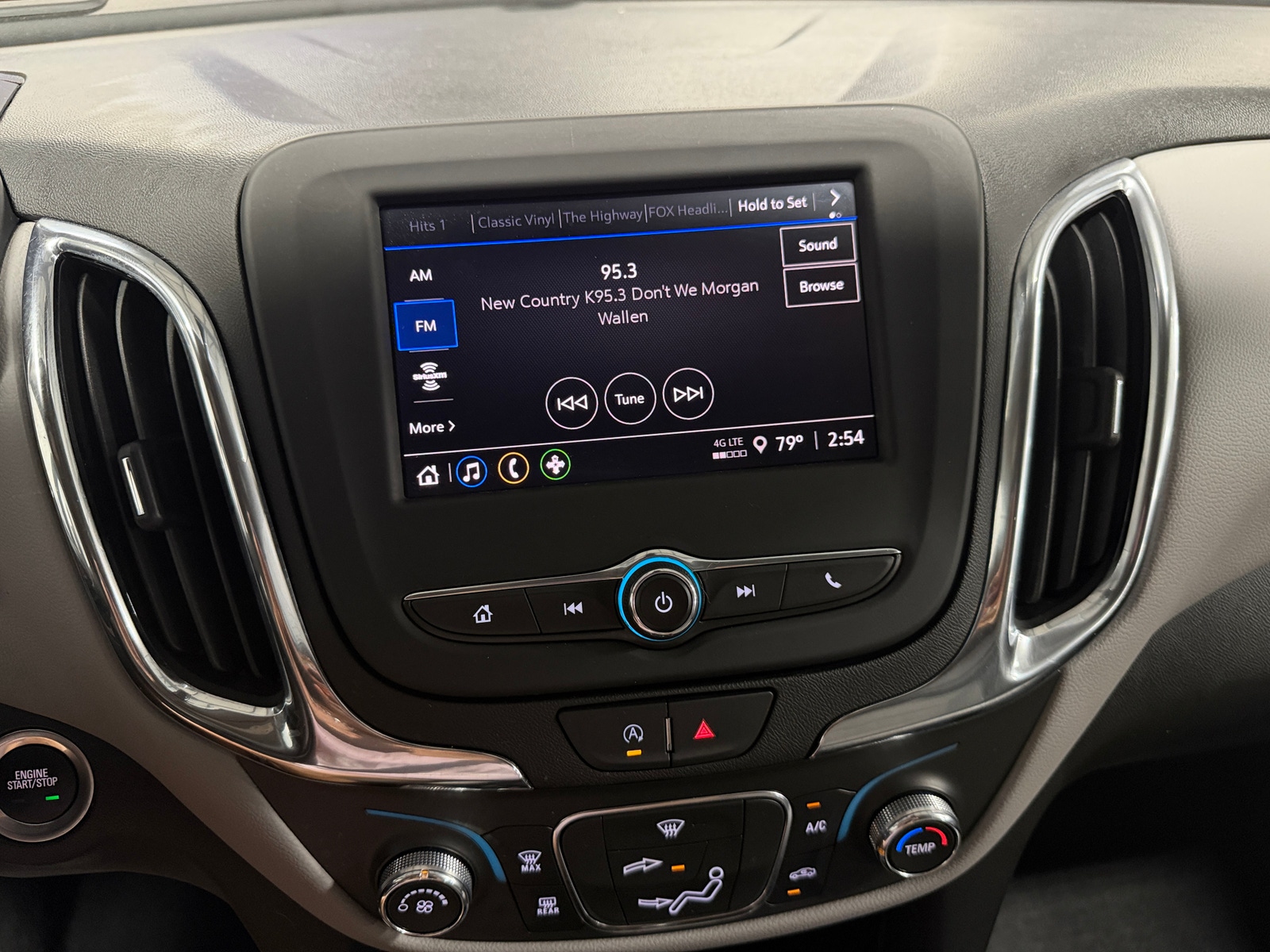 Thumbnail: 2023 Chevrolet Equinox - 4