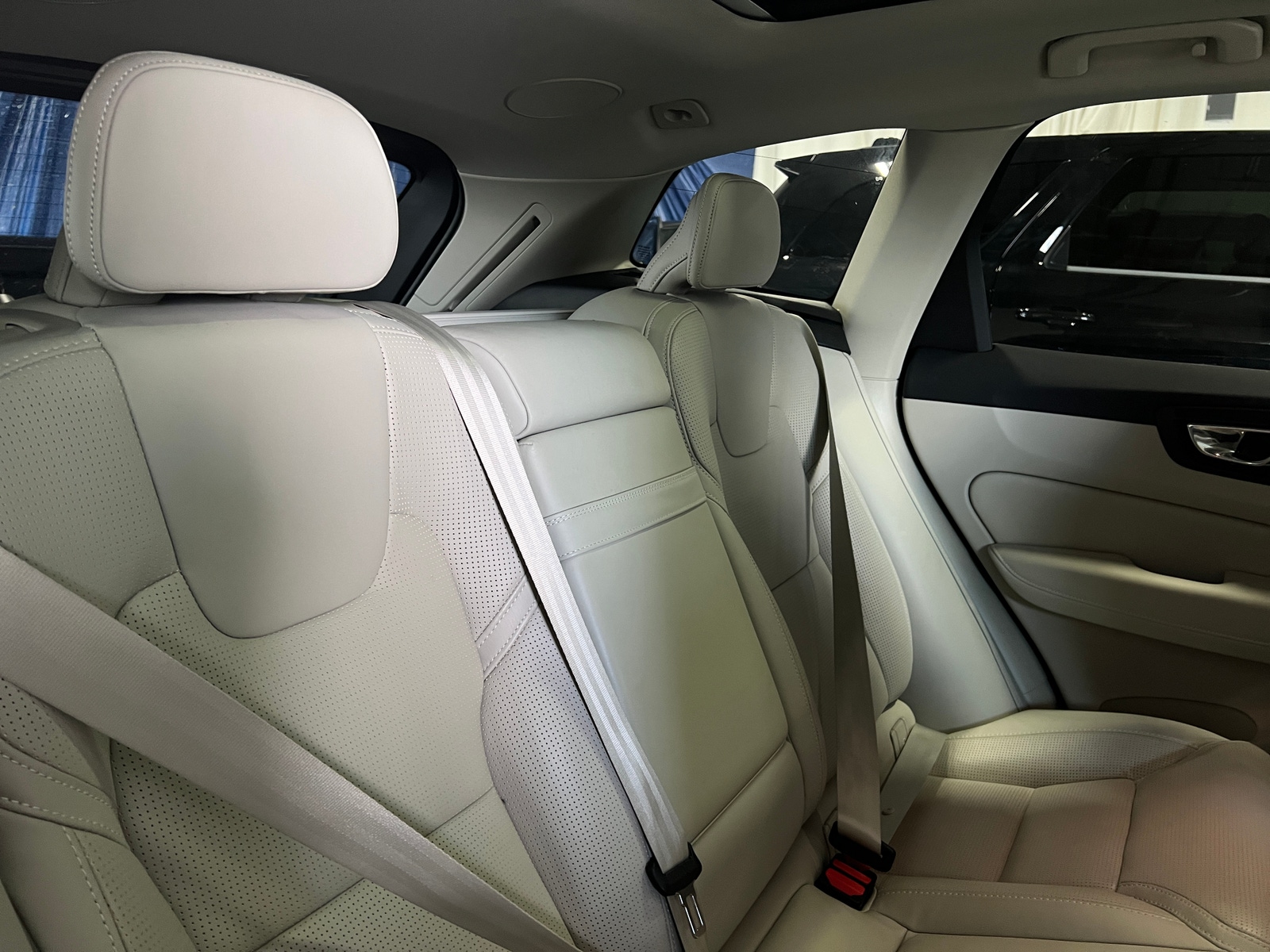 Thumbnail: 2020 Volvo XC60 - 5