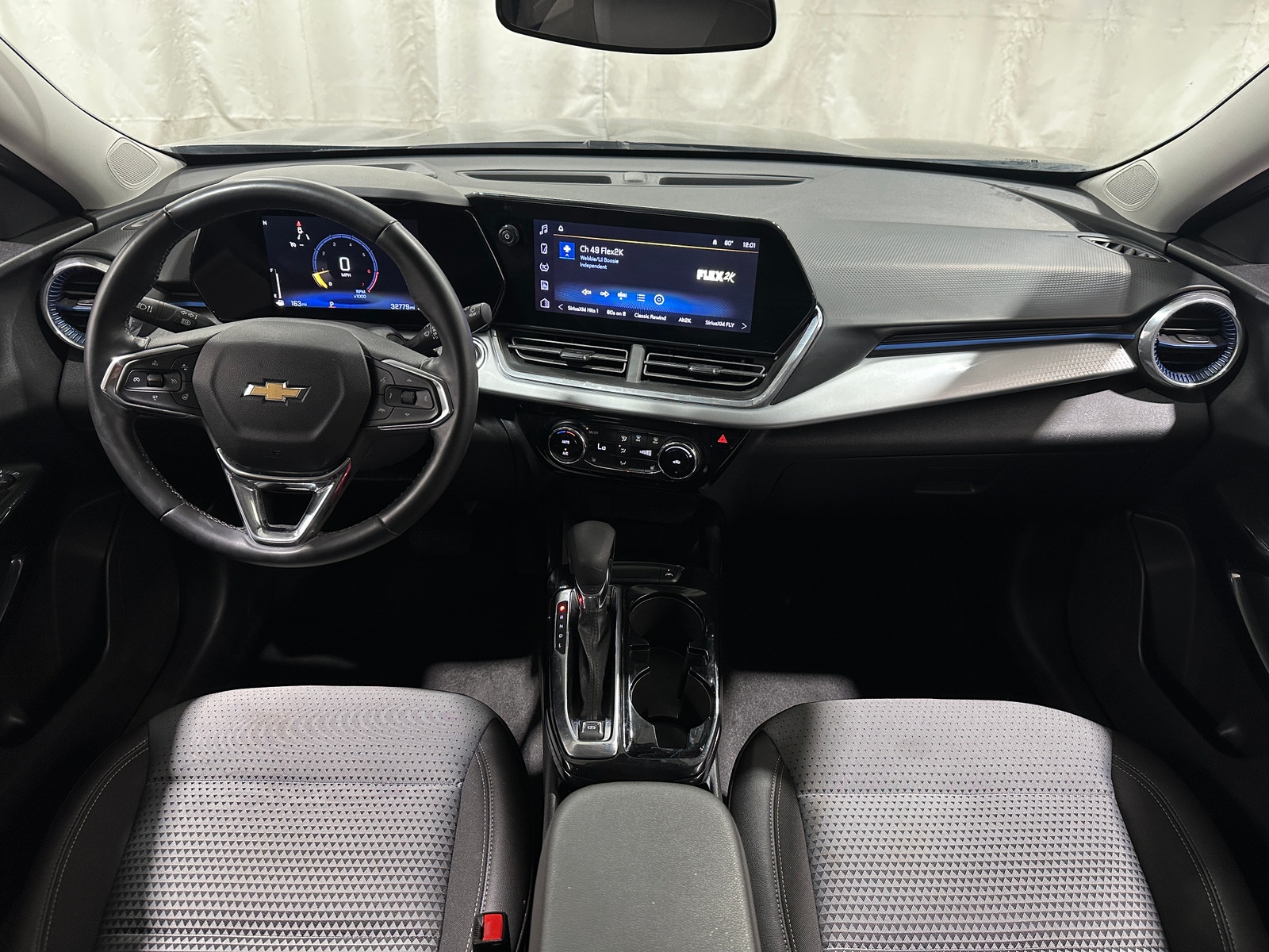 Thumbnail: 2025 Chevrolet Trax - 2