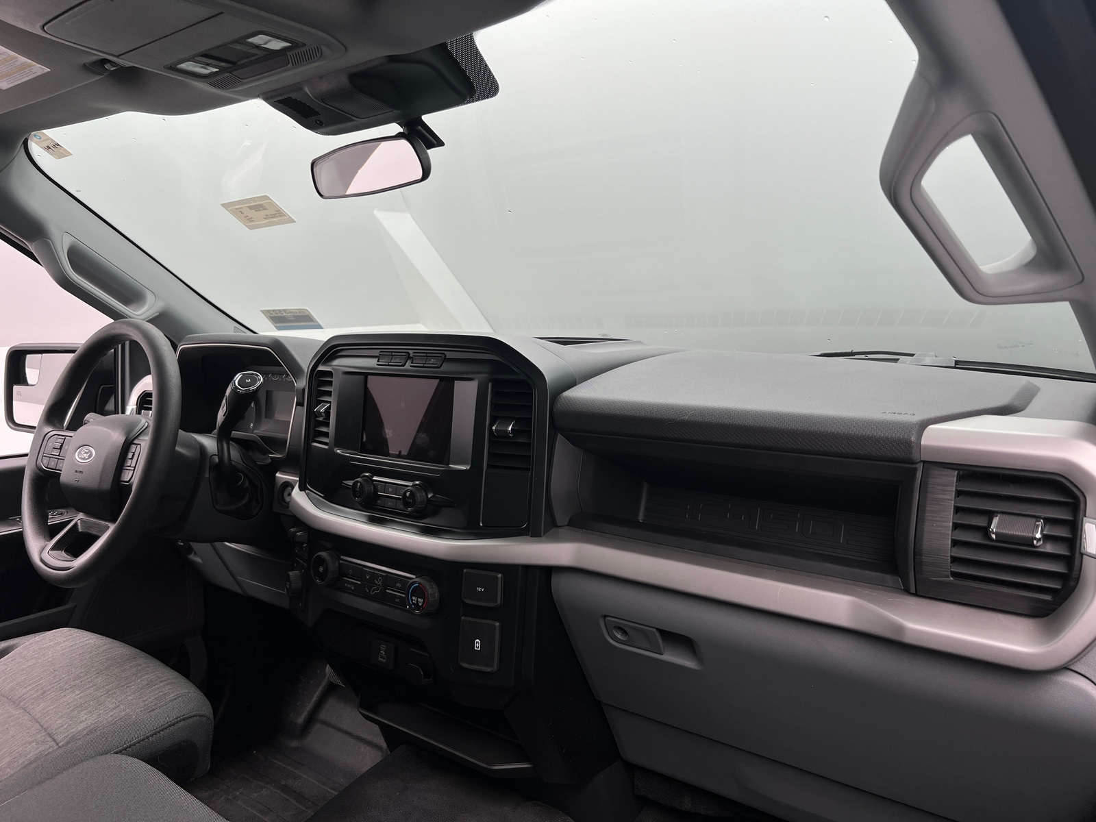 Thumbnail: 2022 Ford Econoline - 3