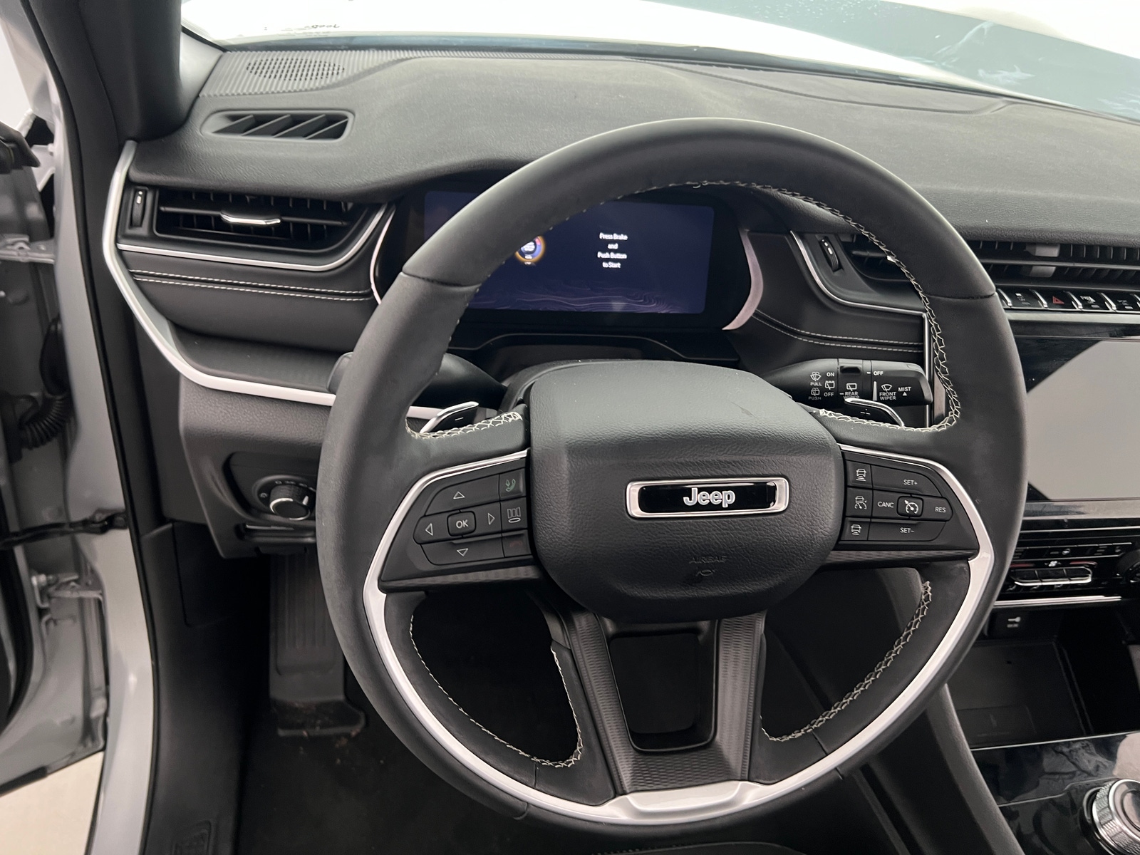 Thumbnail: 2024 Jeep Grand Cherokee - 4