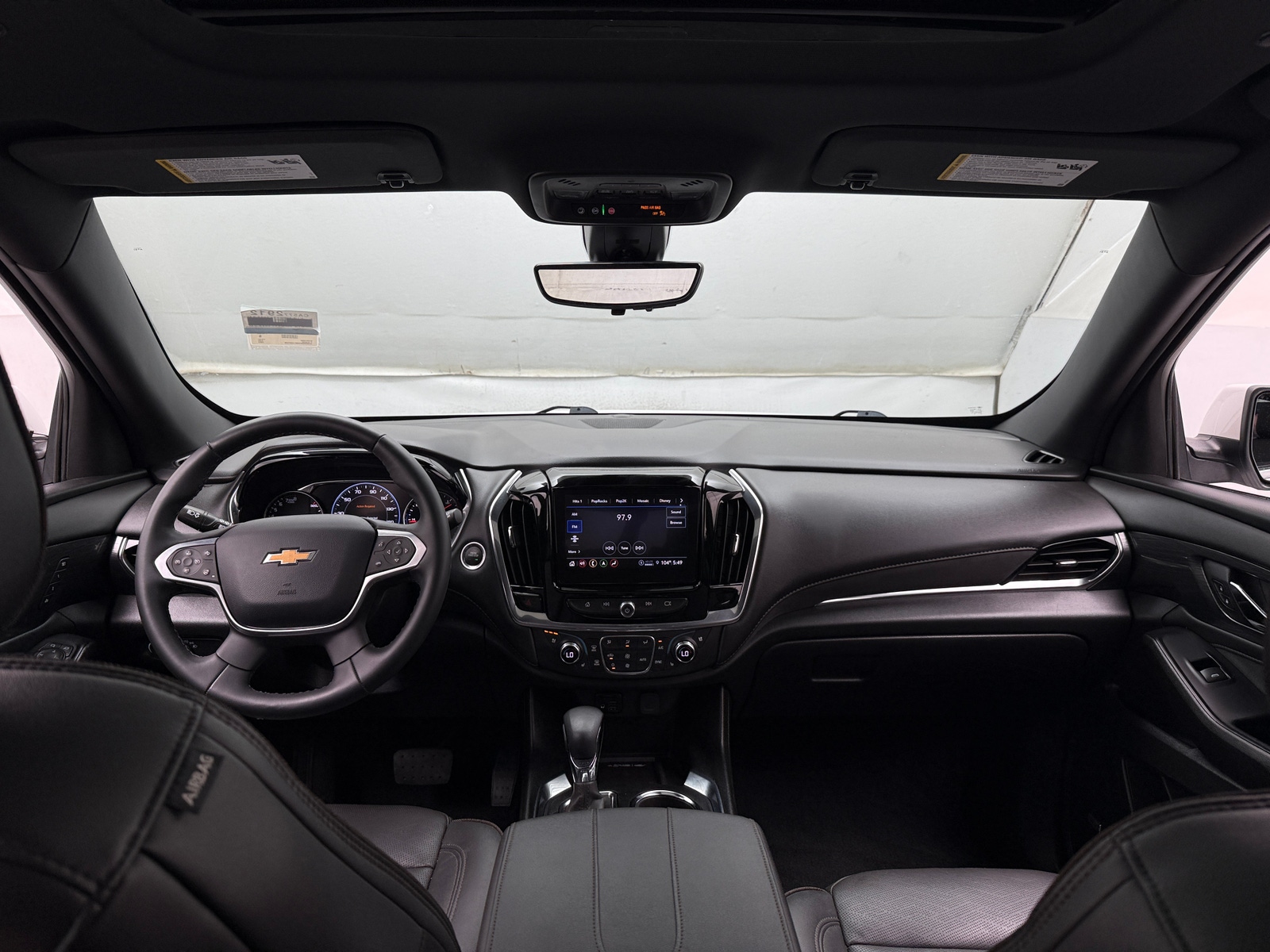 Thumbnail: 2023 Chevrolet Traverse - 2