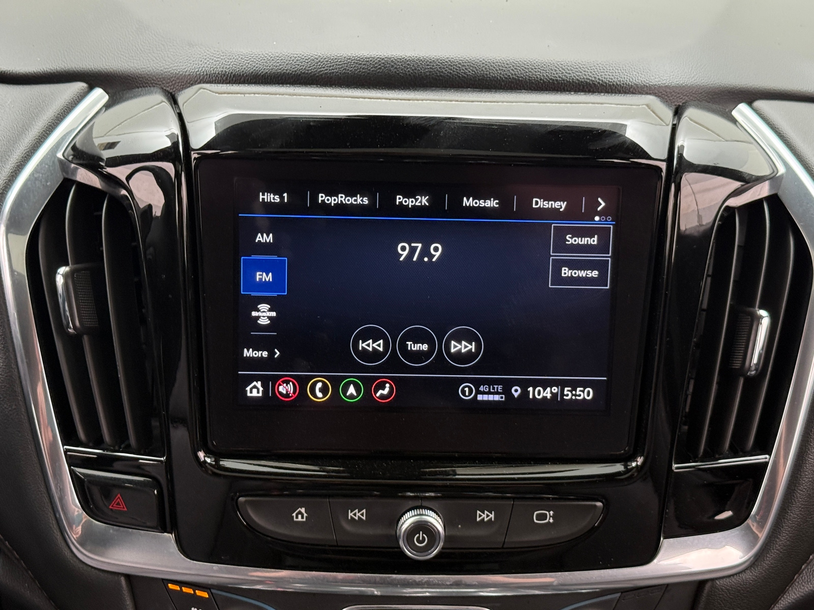 Thumbnail: 2023 Chevrolet Traverse - 3