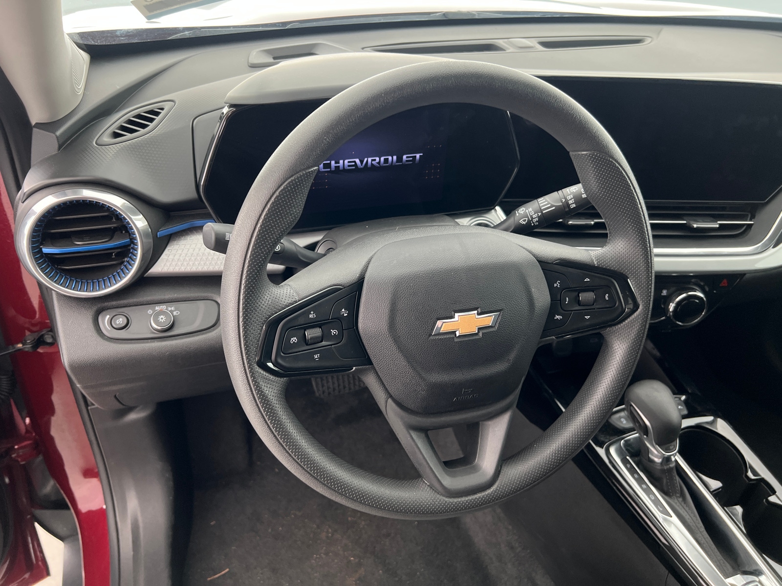Thumbnail: 2025 Chevrolet Trax - 4