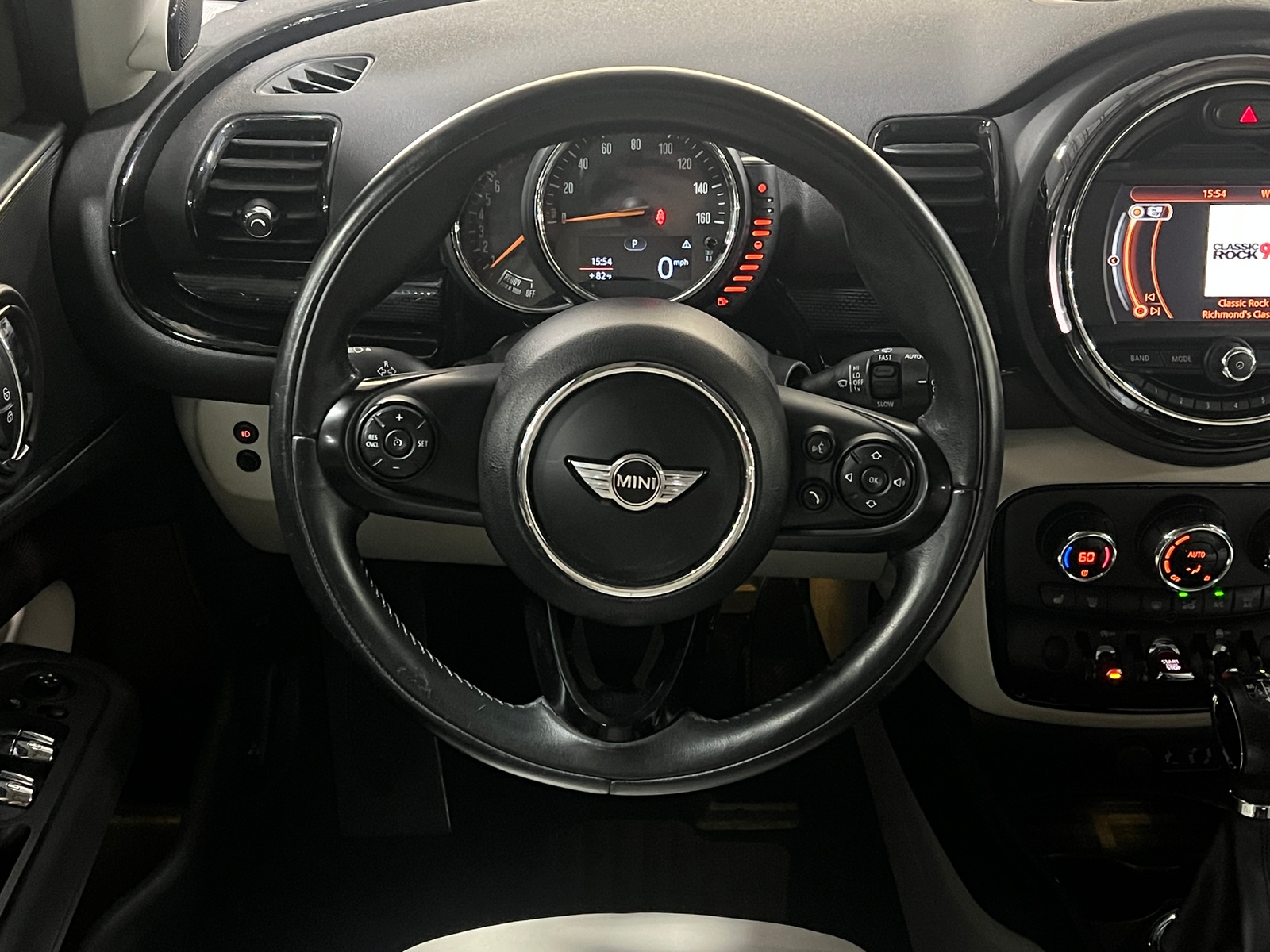 Thumbnail: 2017 MINI Cooper Clubman - 4