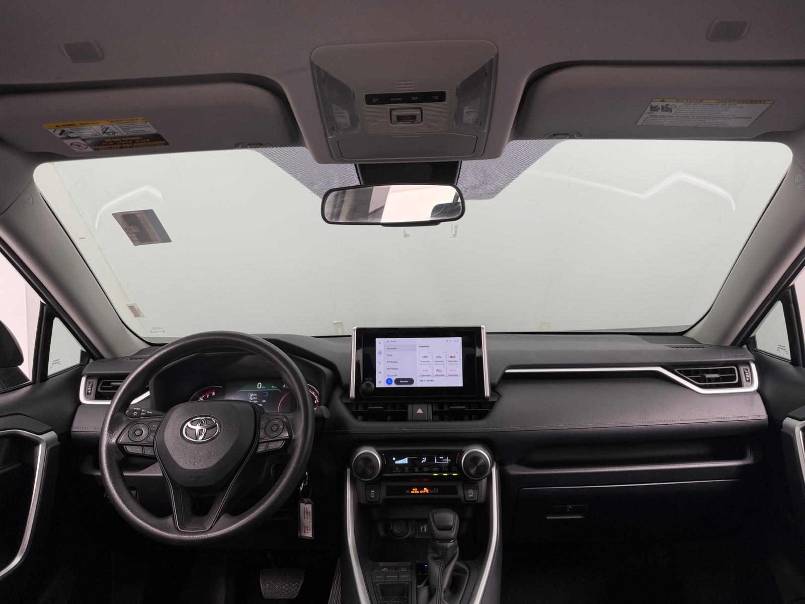 Thumbnail: 2025 Toyota RAV4 - 3