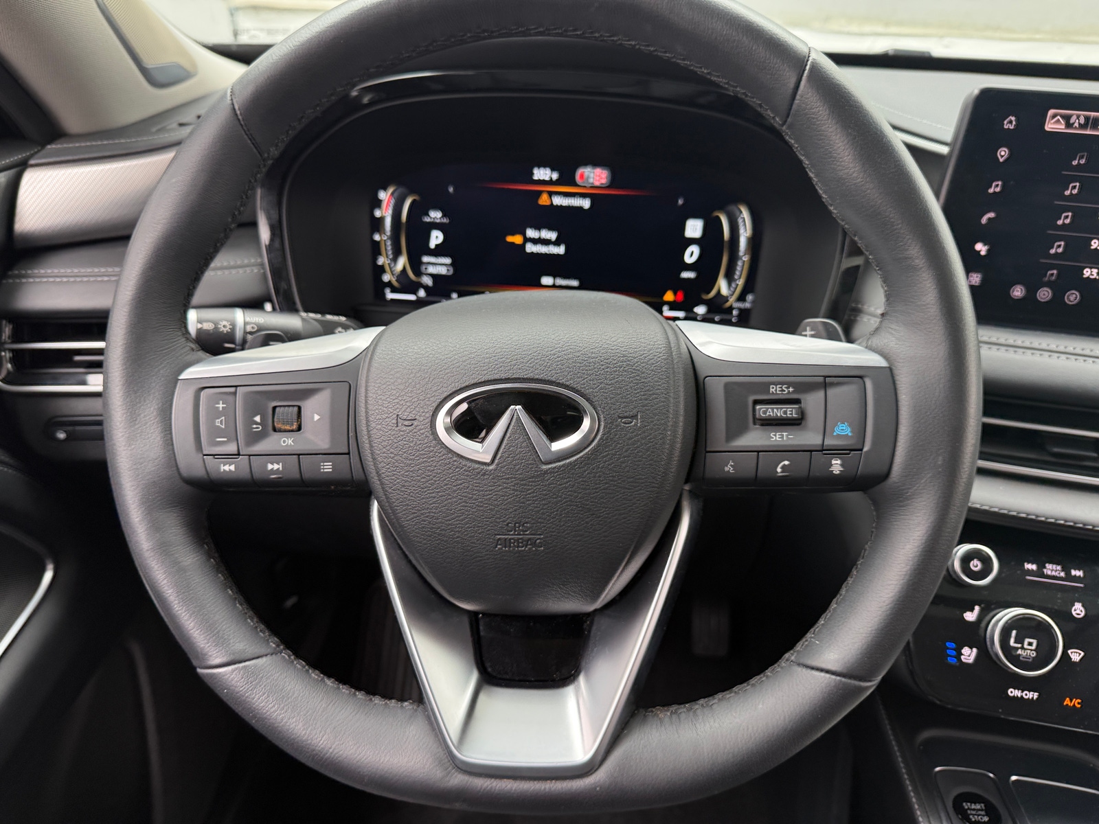 Thumbnail: 2026 INFINITI QX60 - 4