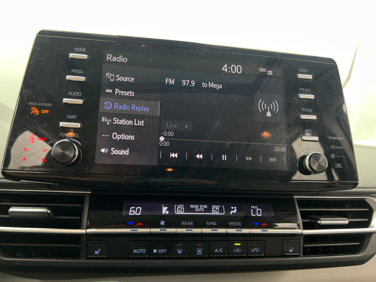 Thumbnail: 2021 Toyota Sienna - 3