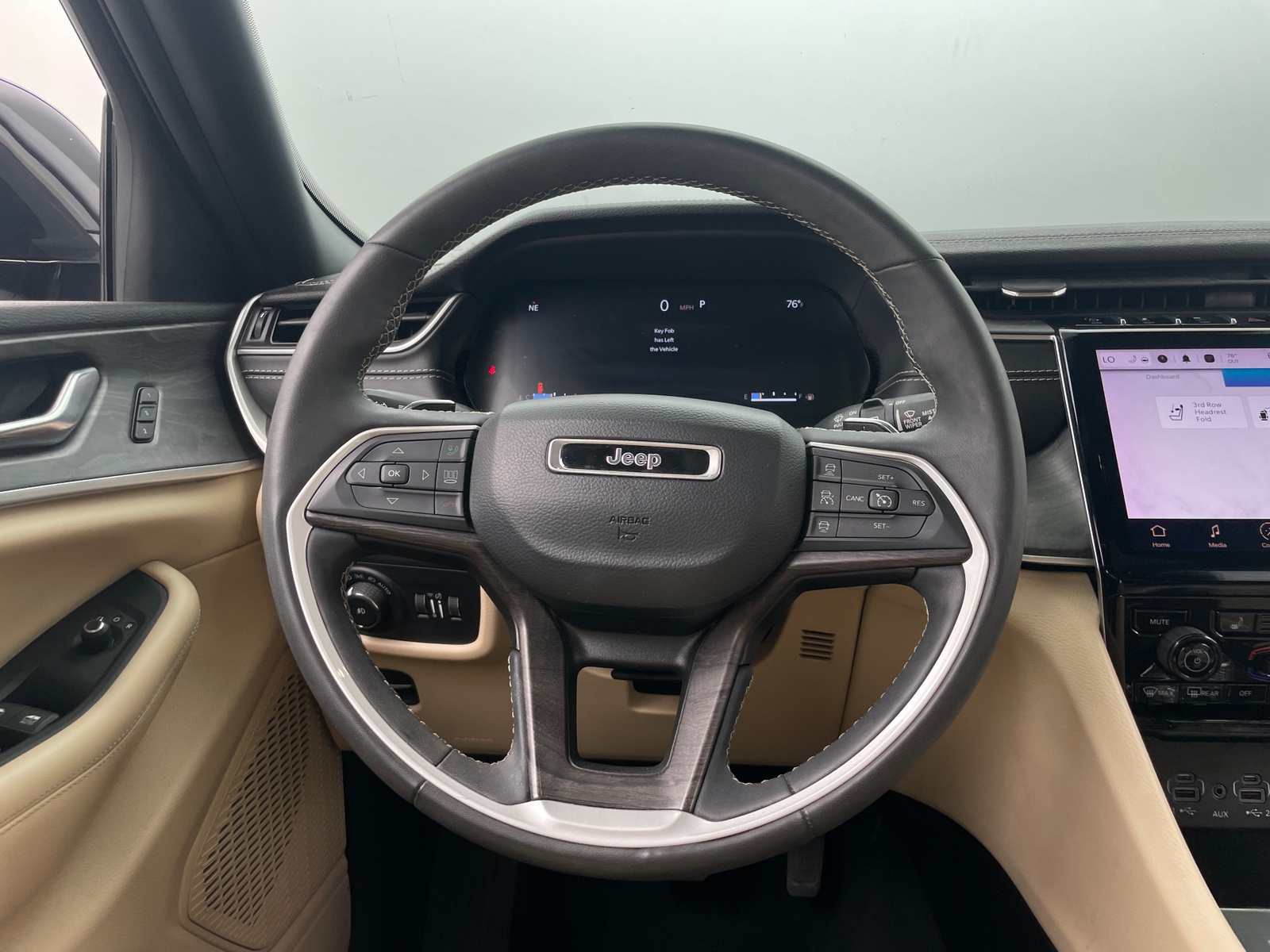 Thumbnail: 2023 Jeep Grand Cherokee L - 4
