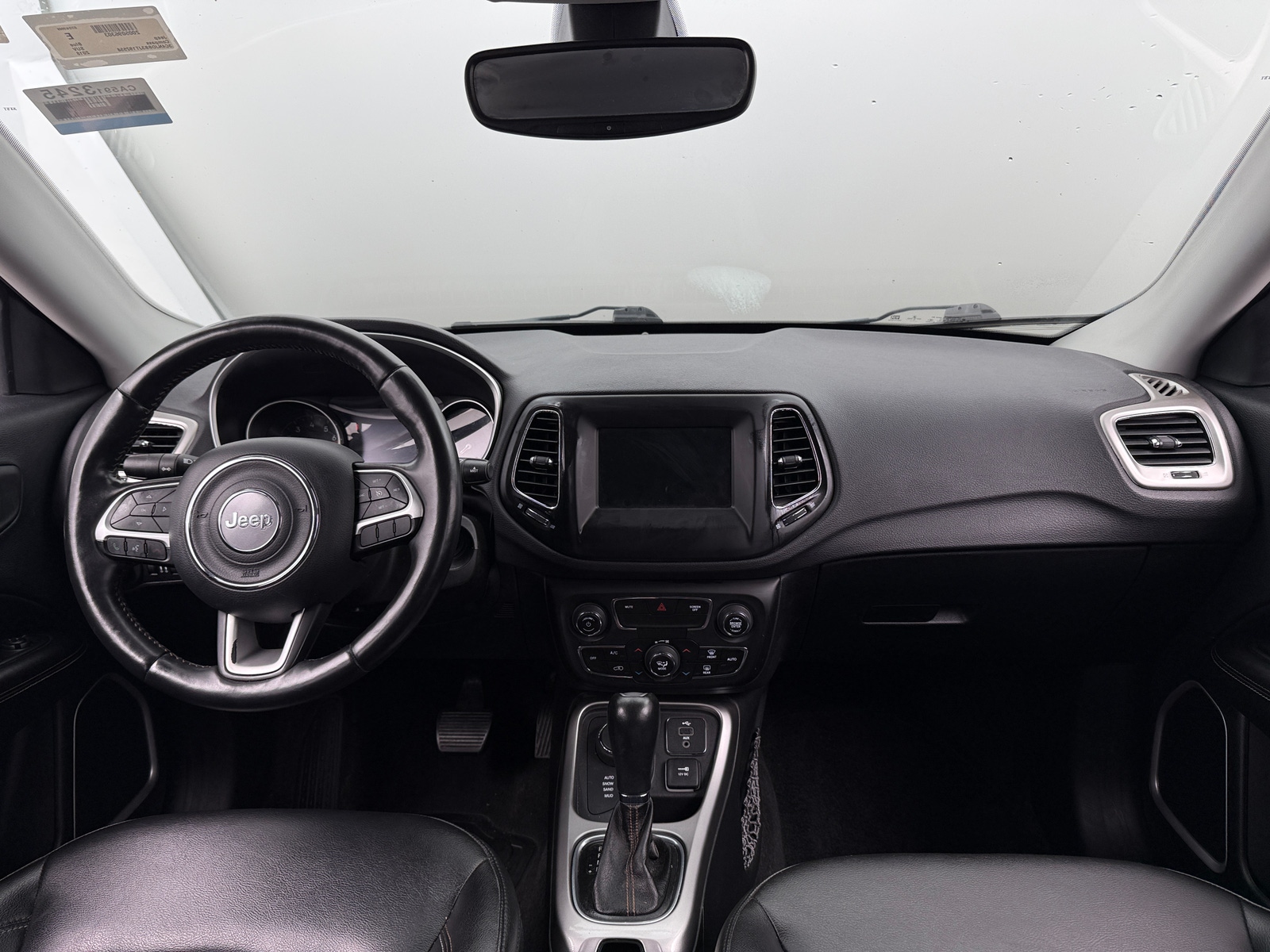 Thumbnail: 2018 Jeep Compass - 3