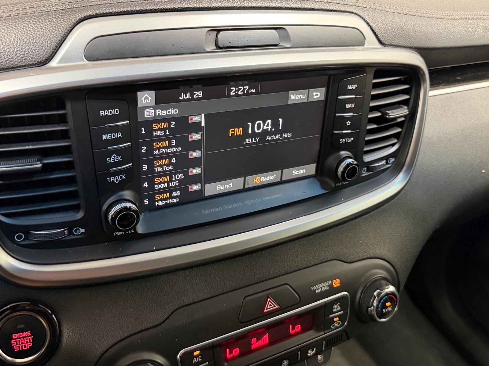 Thumbnail: 2019 Kia Sorento - 3