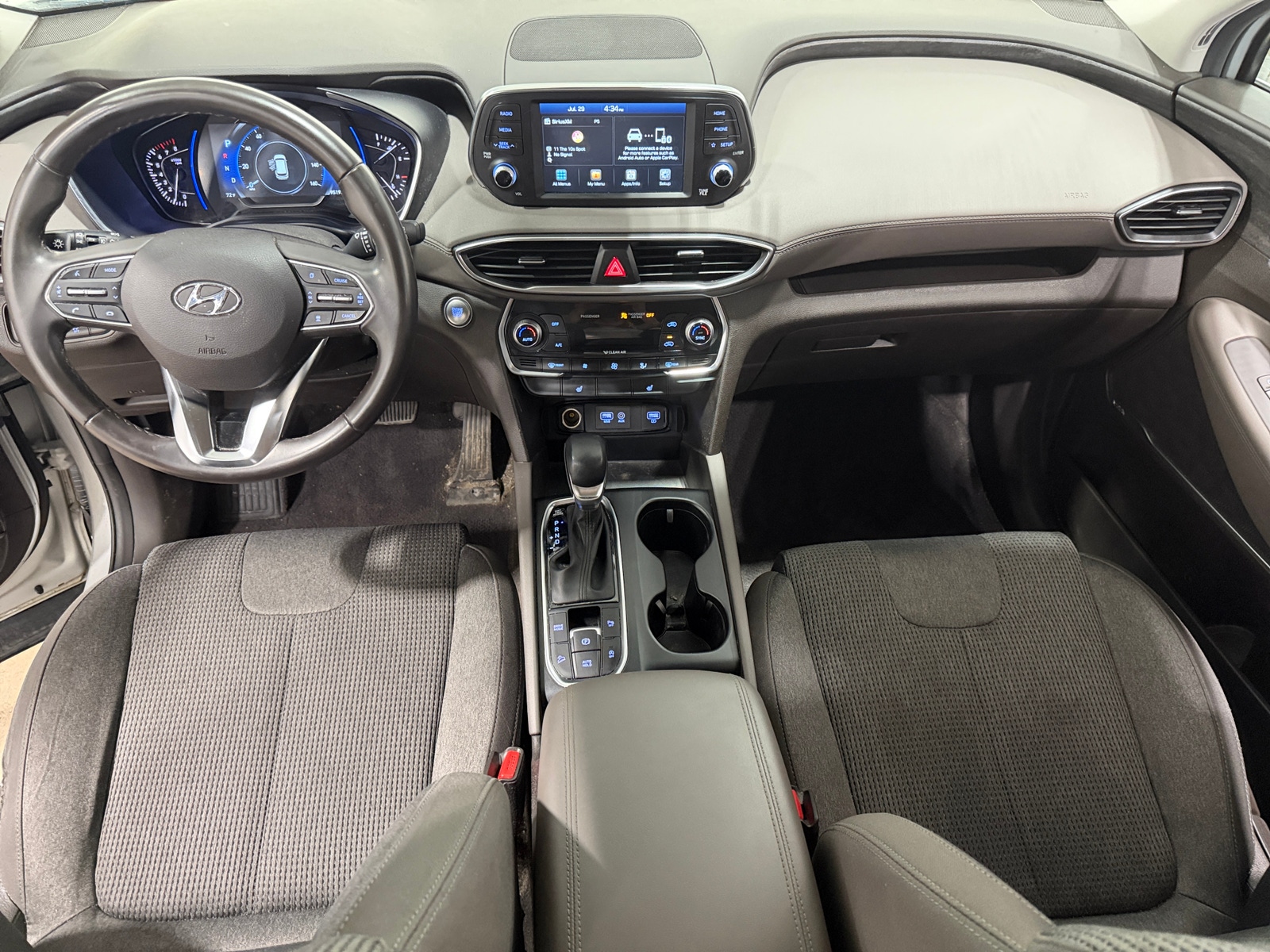 Thumbnail: 2019 Hyundai Santa Fe - 3