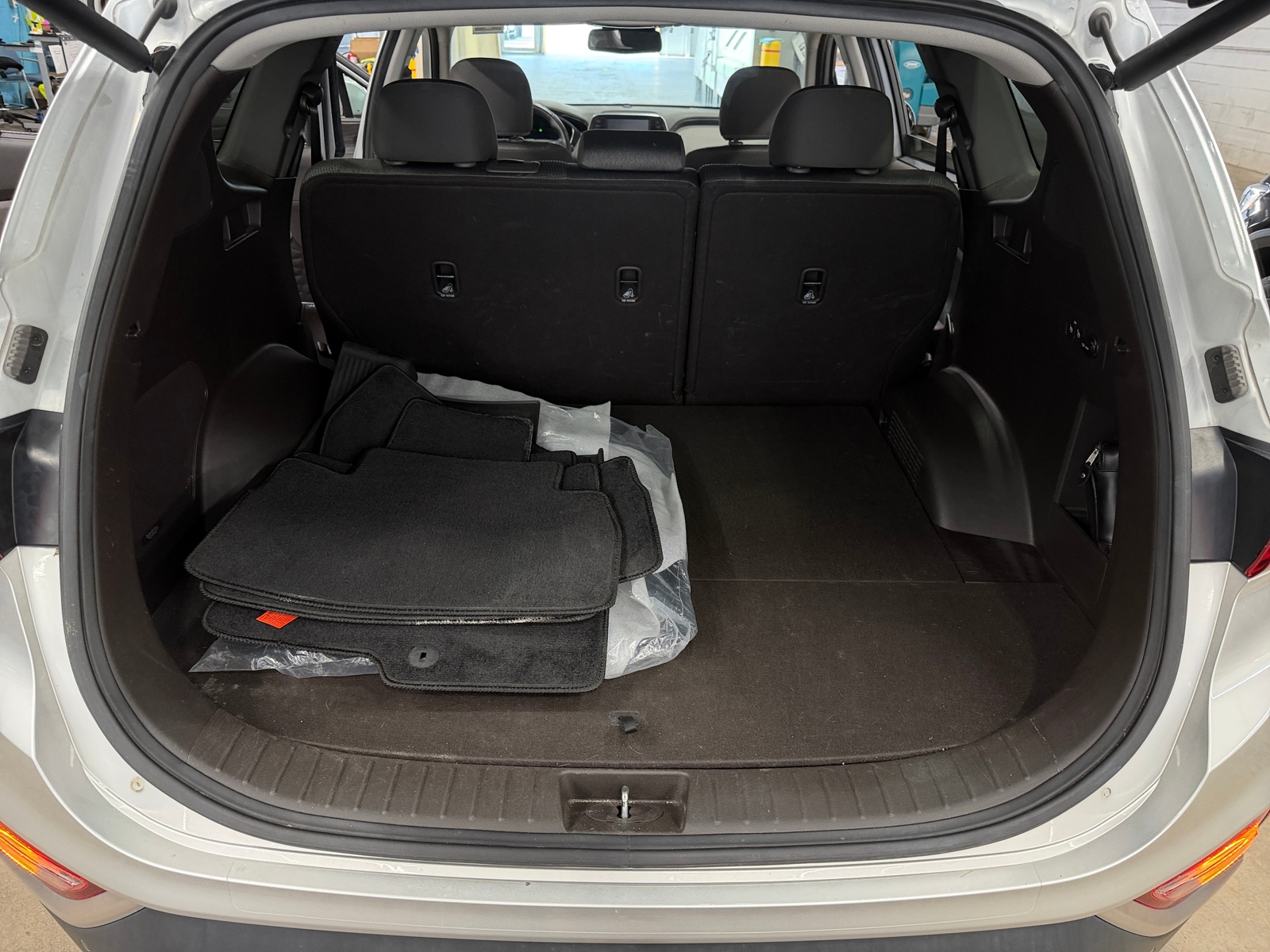 Thumbnail: 2019 Hyundai Santa Fe - 7