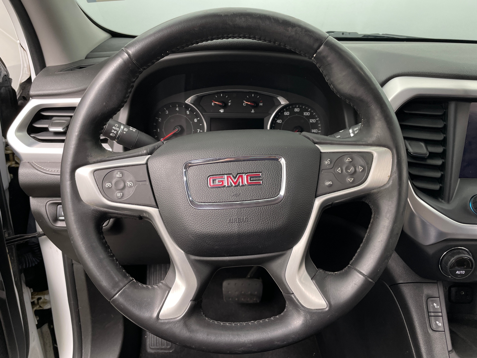 Thumbnail: 2017 GMC Acadia - 4