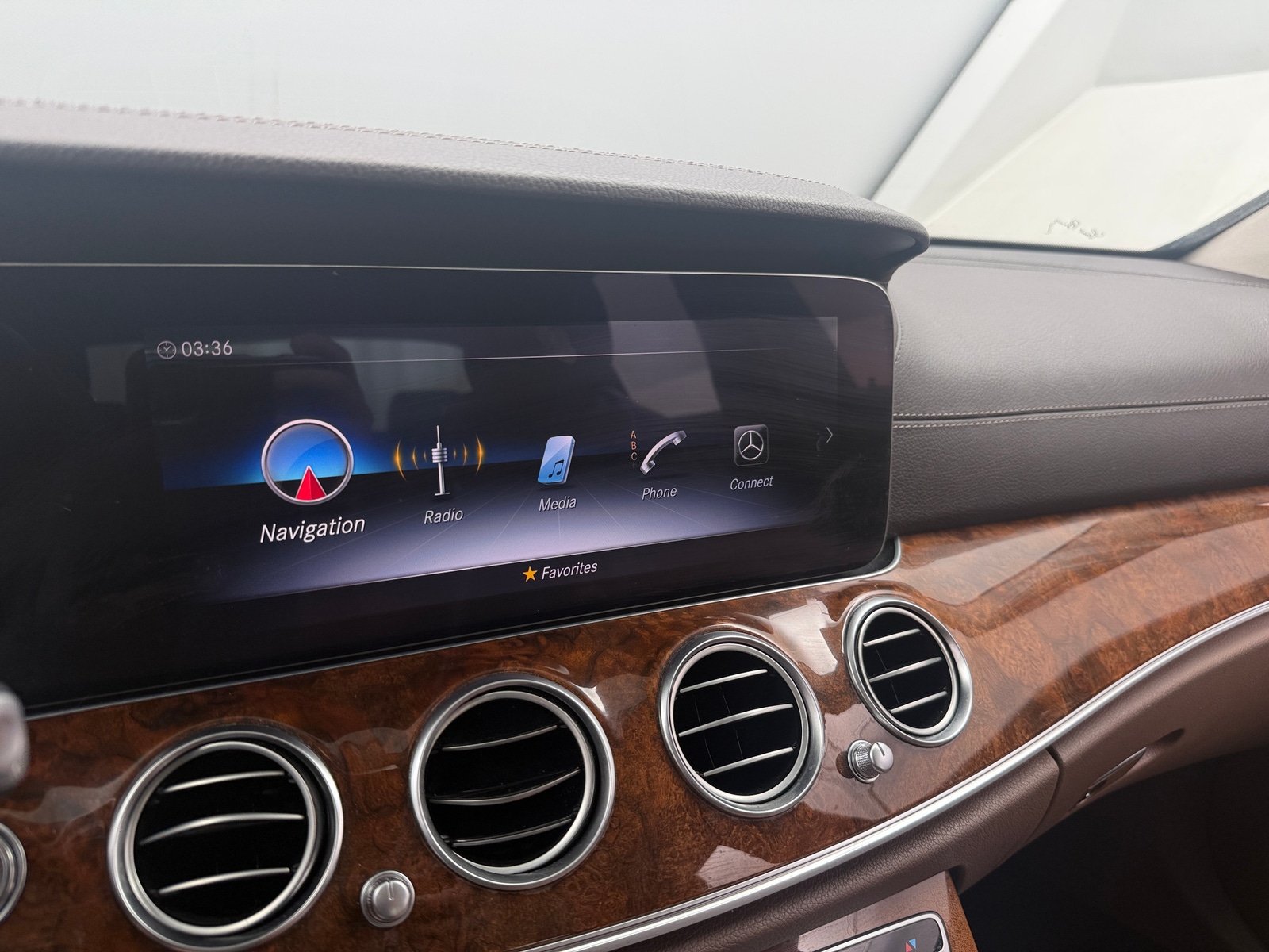 Thumbnail: 2020 Mercedes-Benz E-Class - 3